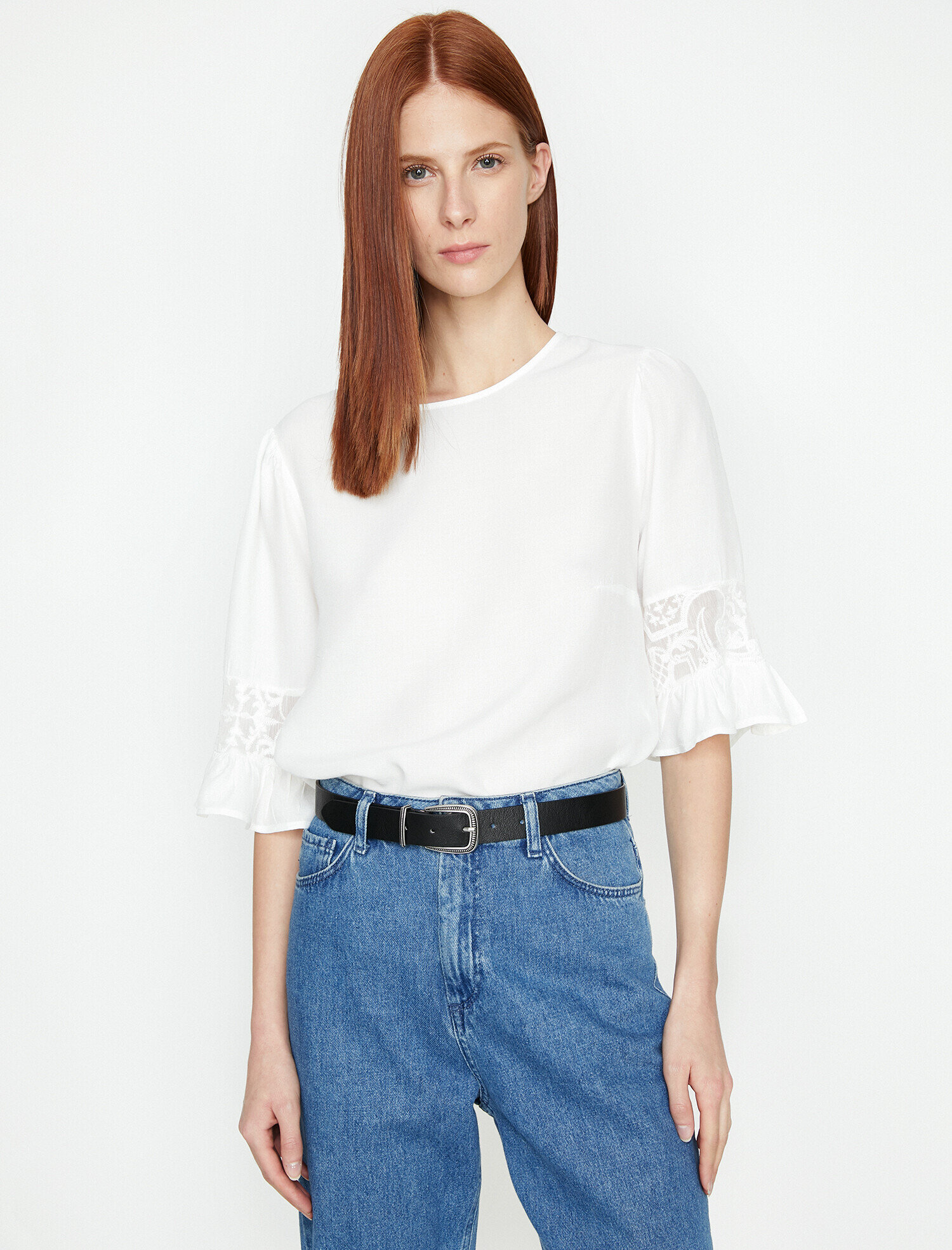   Dantel Detaylı Bluz