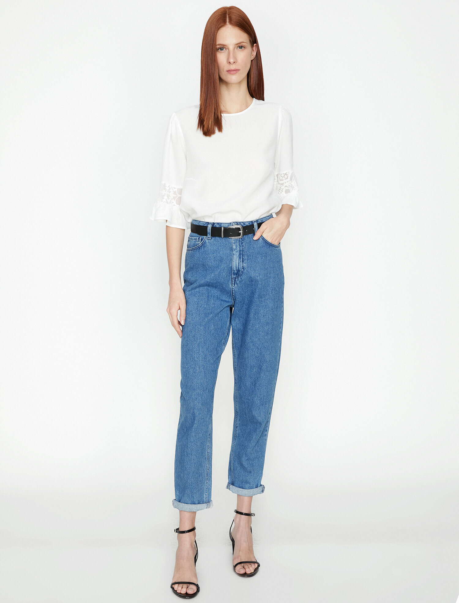   Dantel Detaylı Bluz