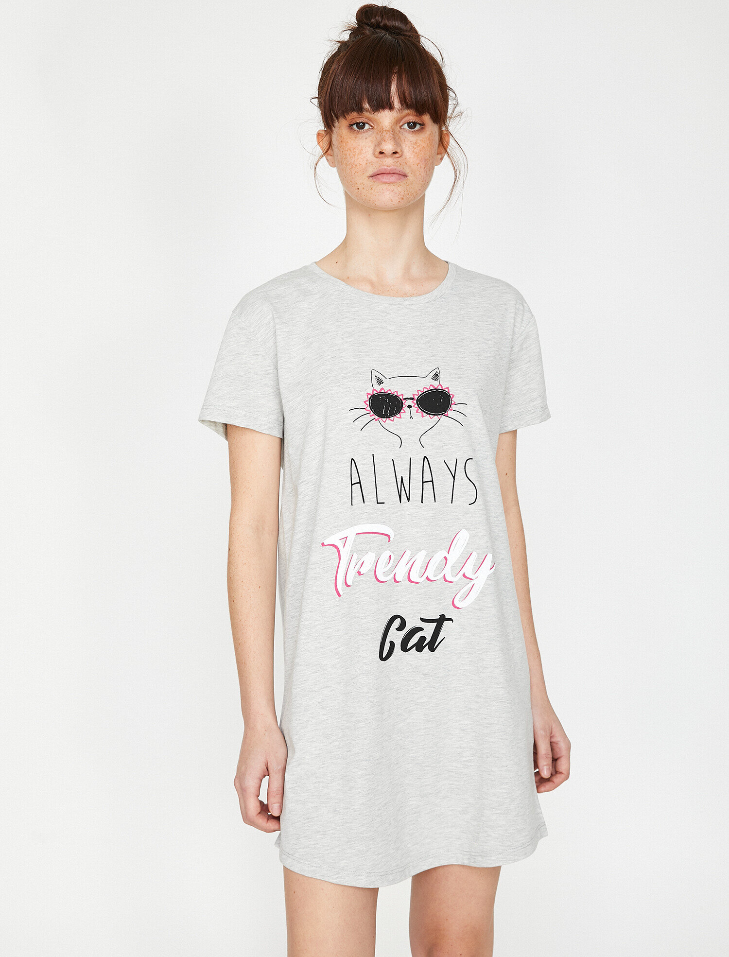   Yazılı Baskılı Gecelik