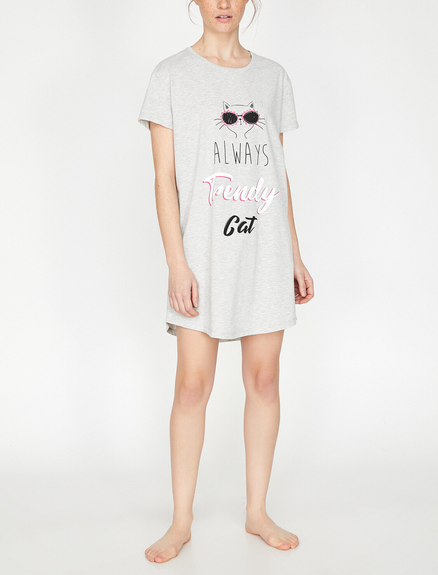   Yazılı Baskılı Gecelik