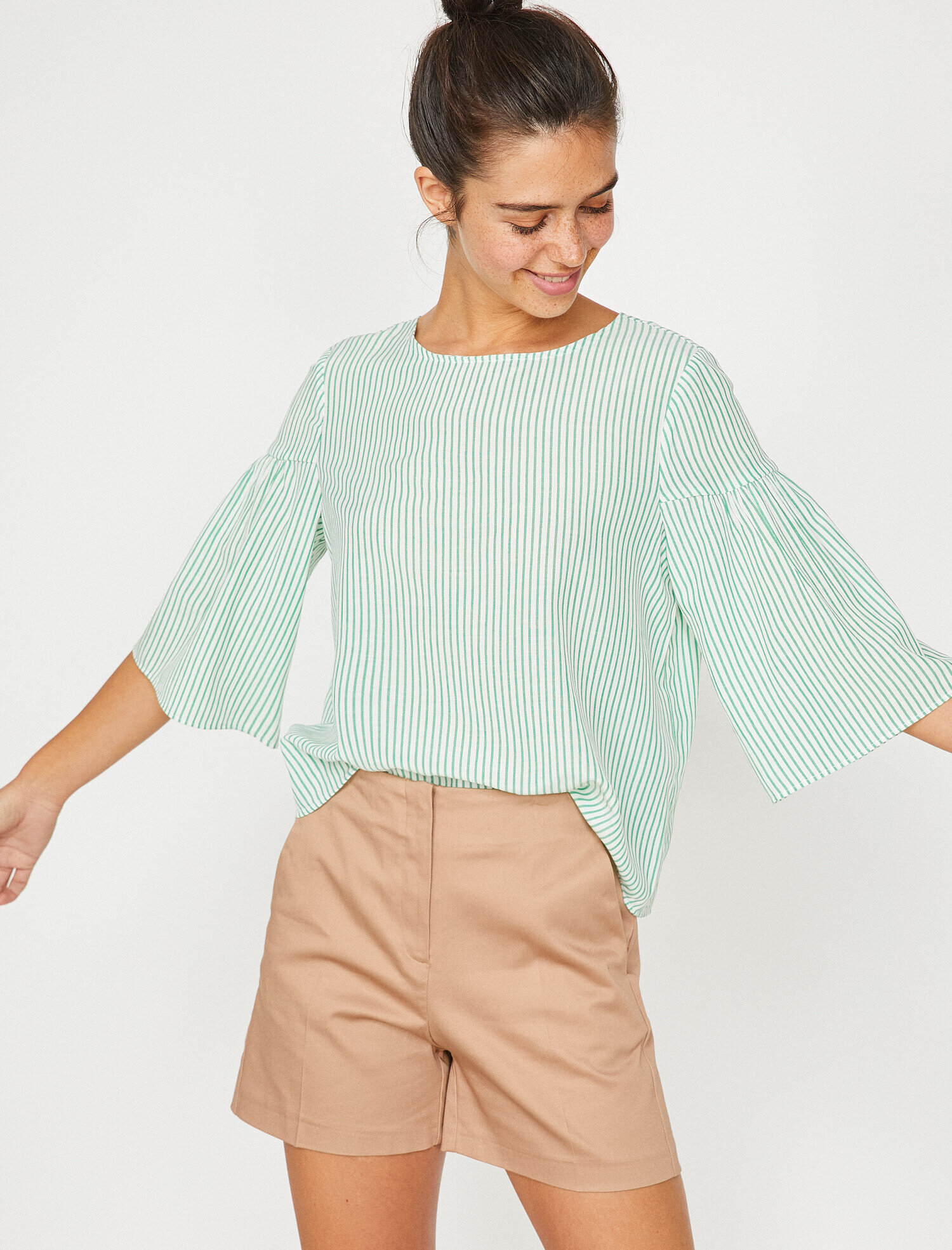   Fırfır Detaylı Bluz