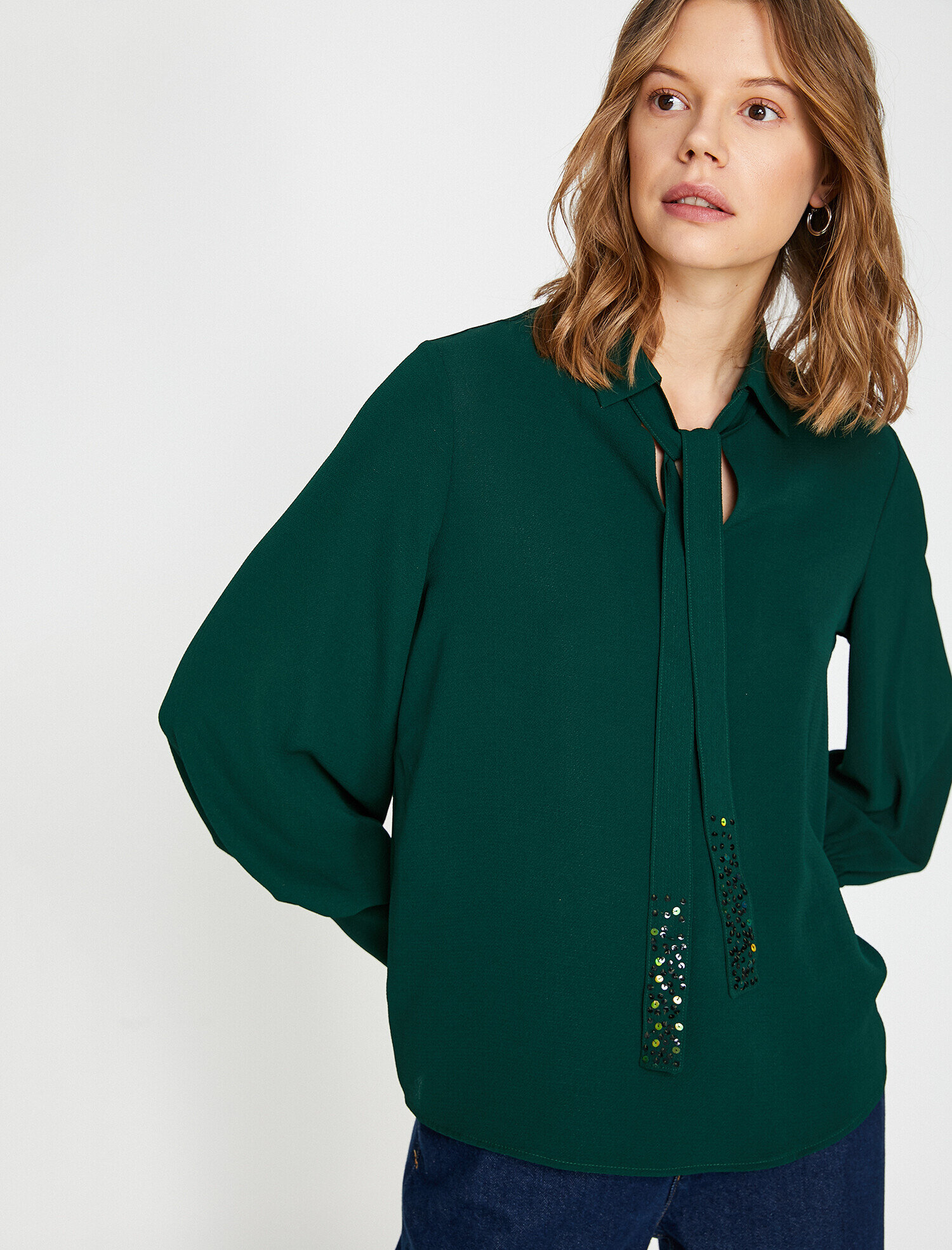   Pul Detaylı Bluz