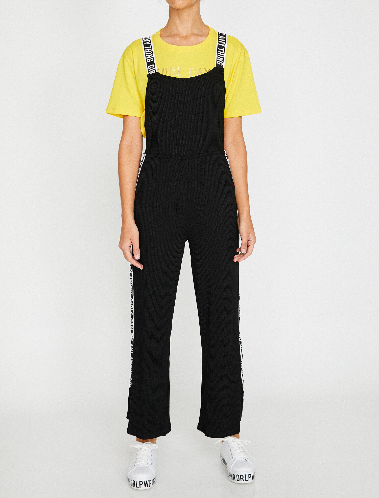   Yazılı Baskılı Tulum