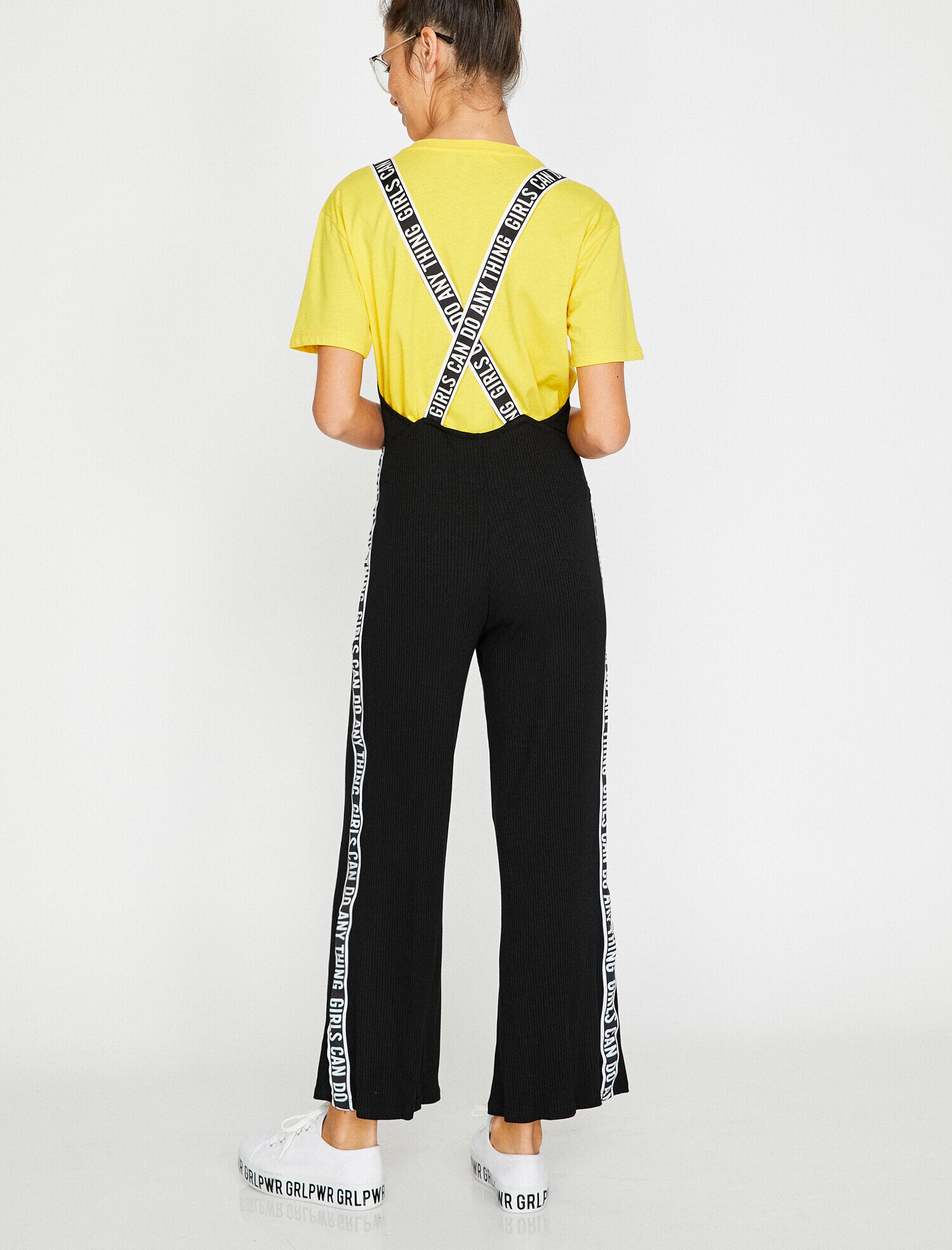   Yazılı Baskılı Tulum