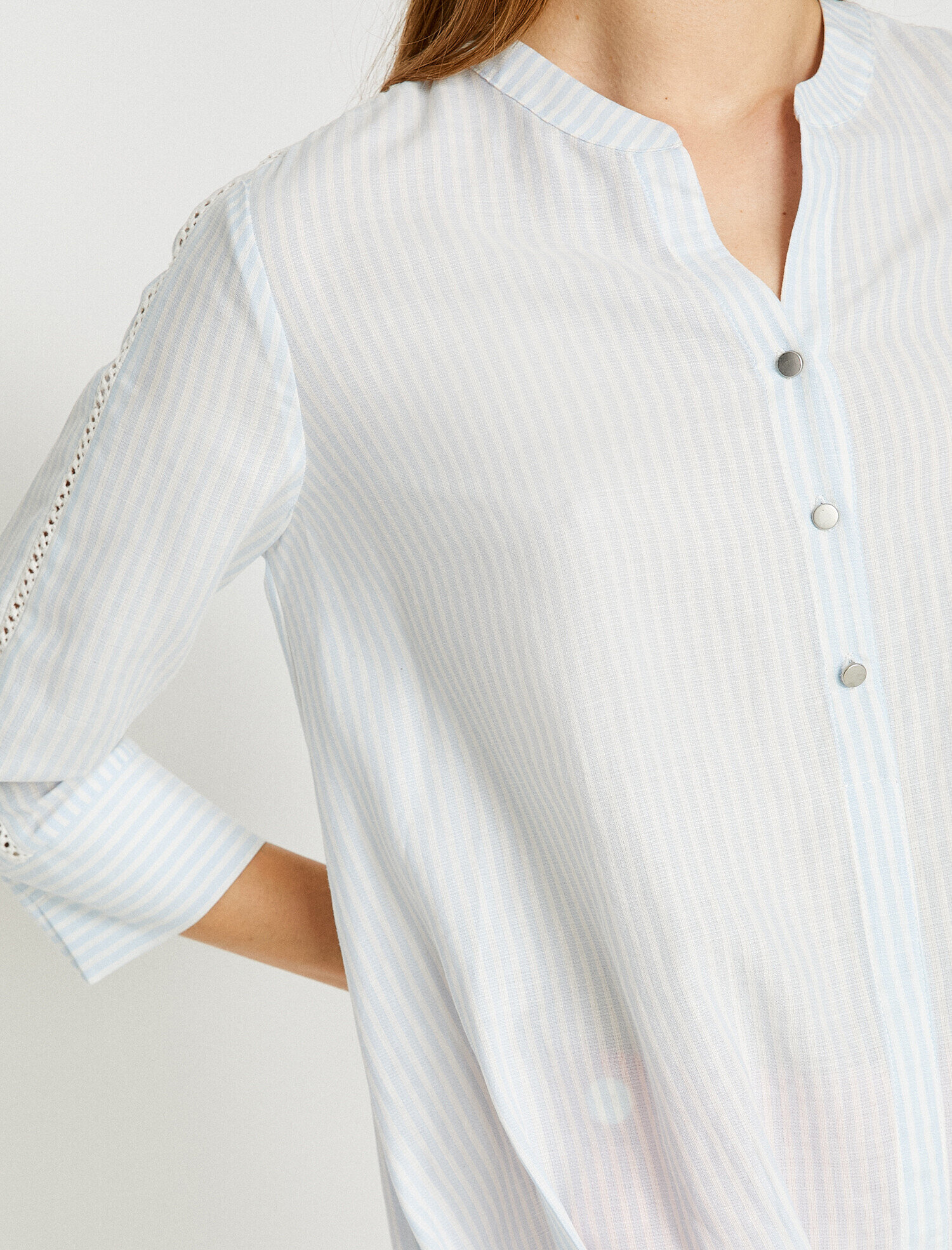   Dantel Detaylı Bluz