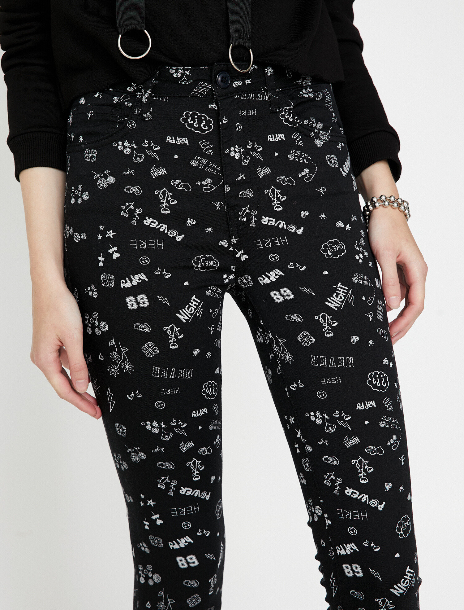   Yazılı Baskılı Pantolon