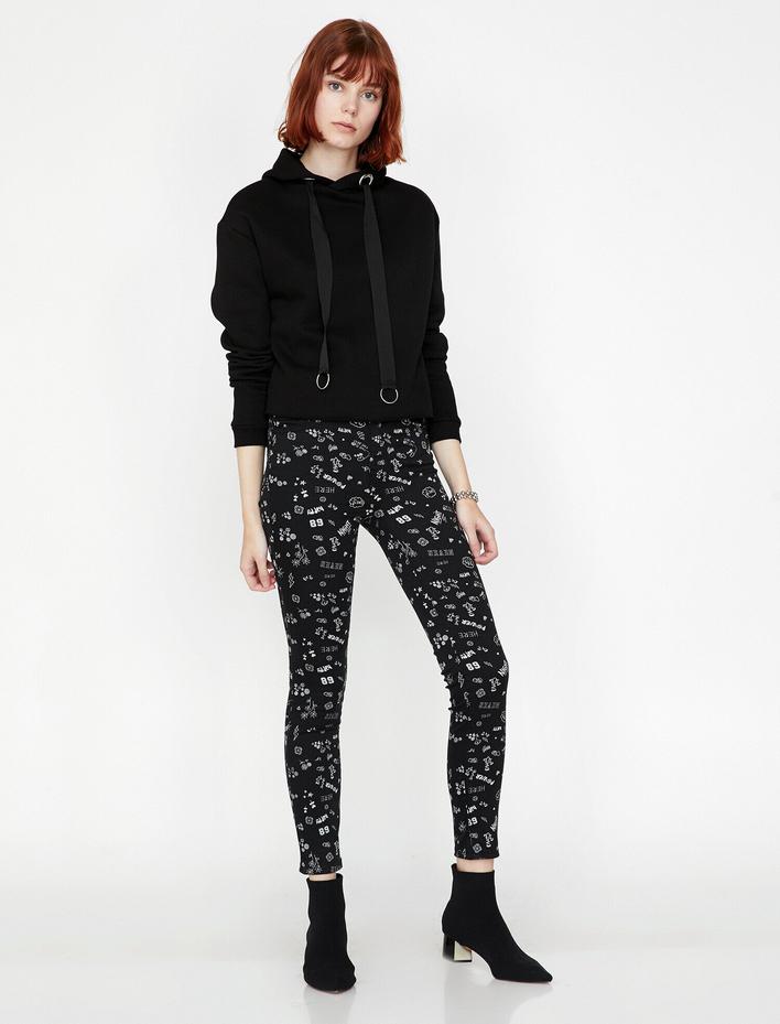  Yazılı Baskılı Pantolon