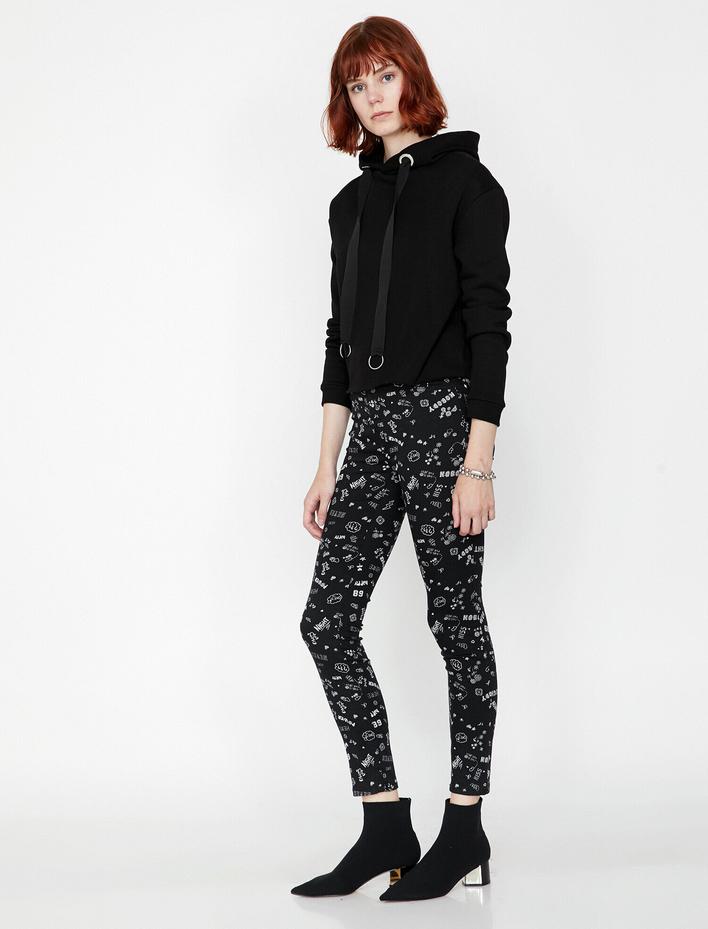  Yazılı Baskılı Pantolon