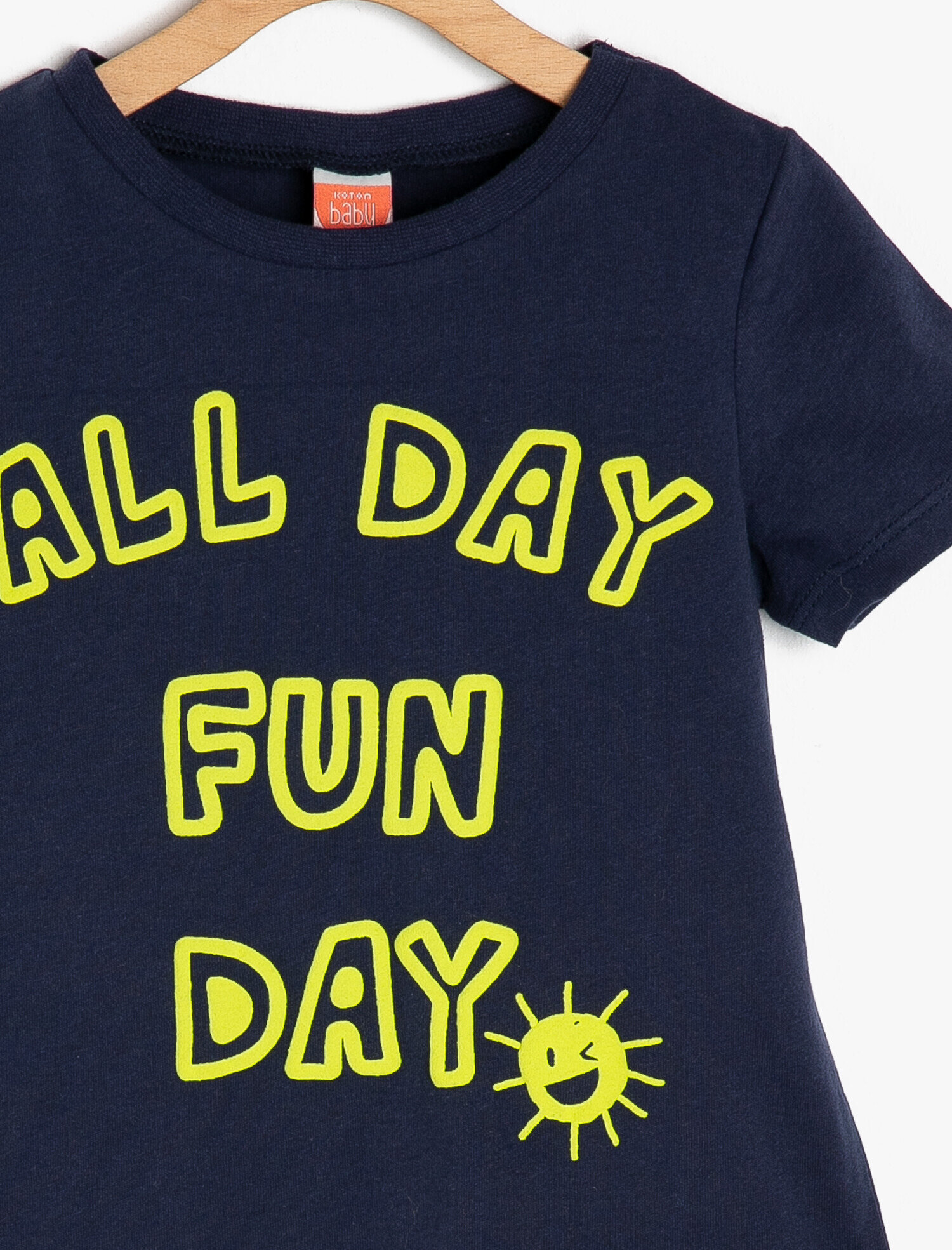  Erkek Bebek Yazılı Baskılı Tişört