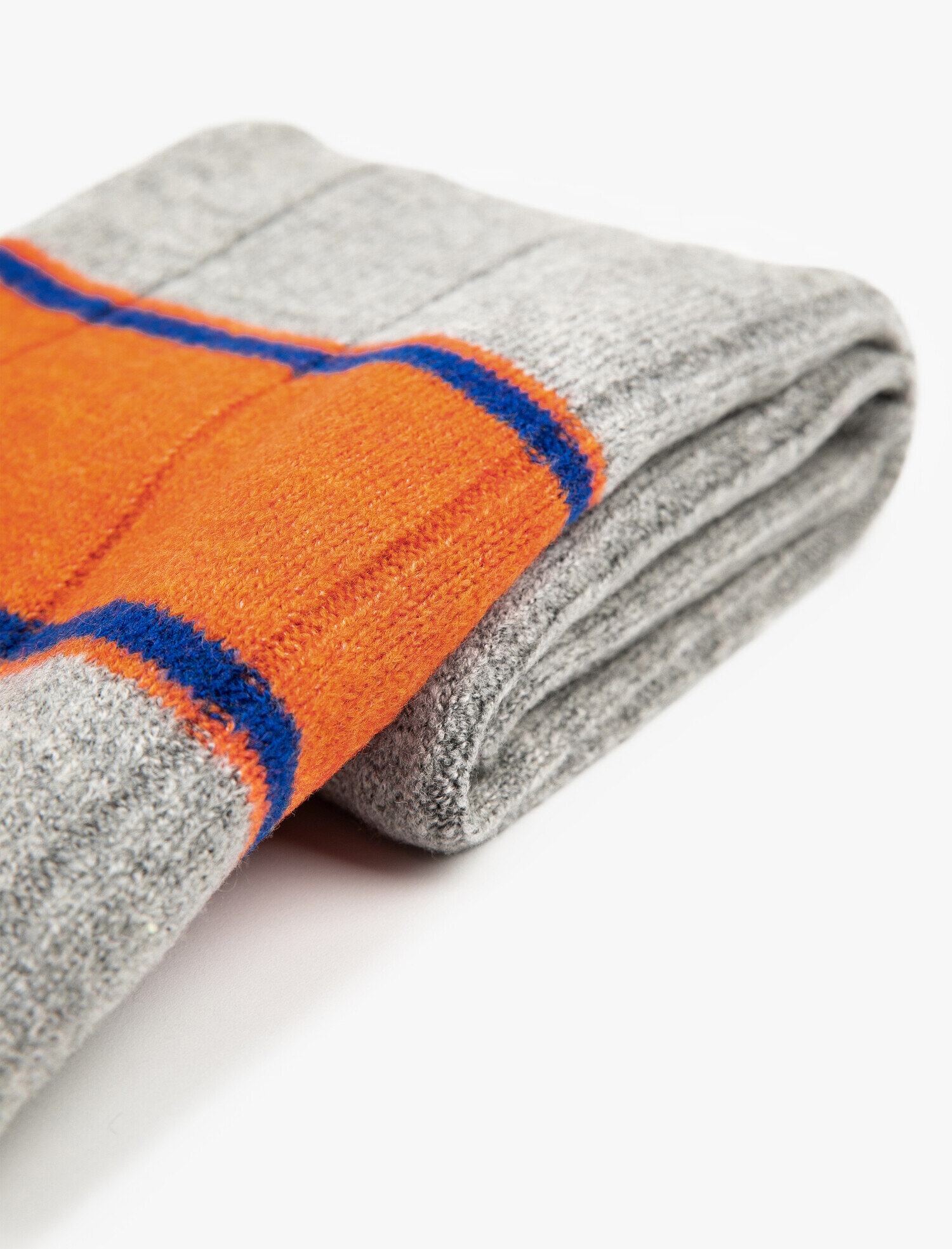  Kadın Çizgili Triko Atkı