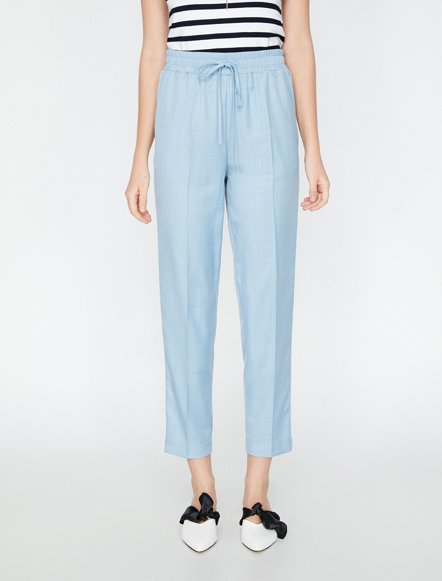   Şerit Detaylı Pantolon