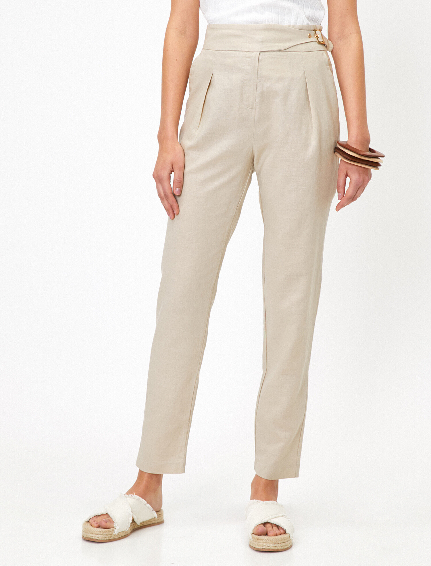   Kemer Detaylı Pantolon