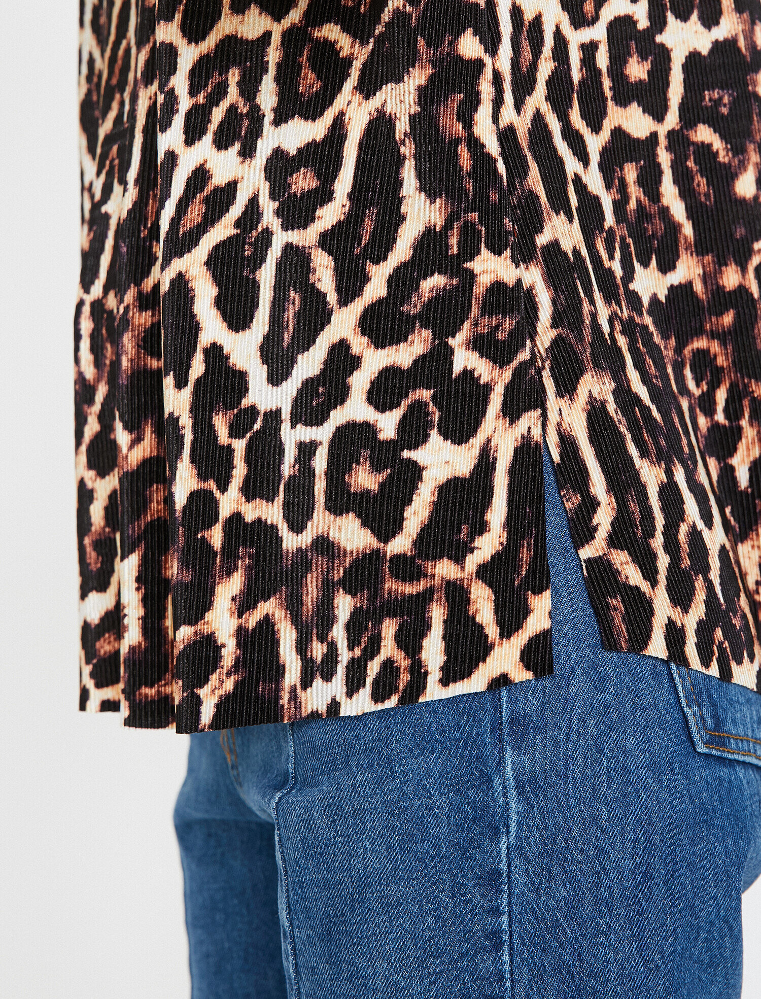   Leopar Desenli Tişört