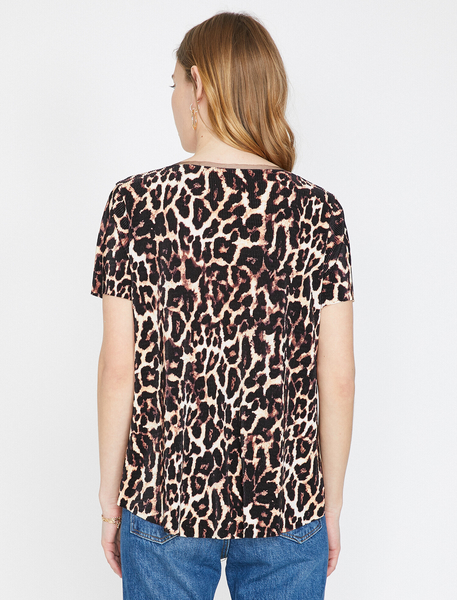   Leopar Desenli Tişört