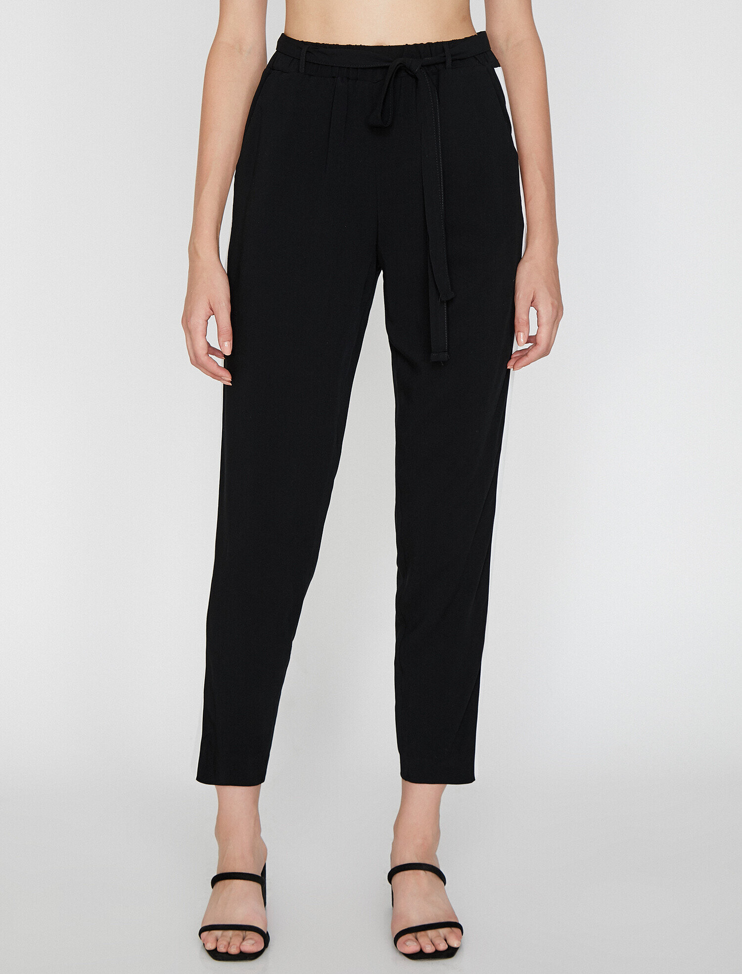   Bağcıklı Şerit Detaylı Pantolon