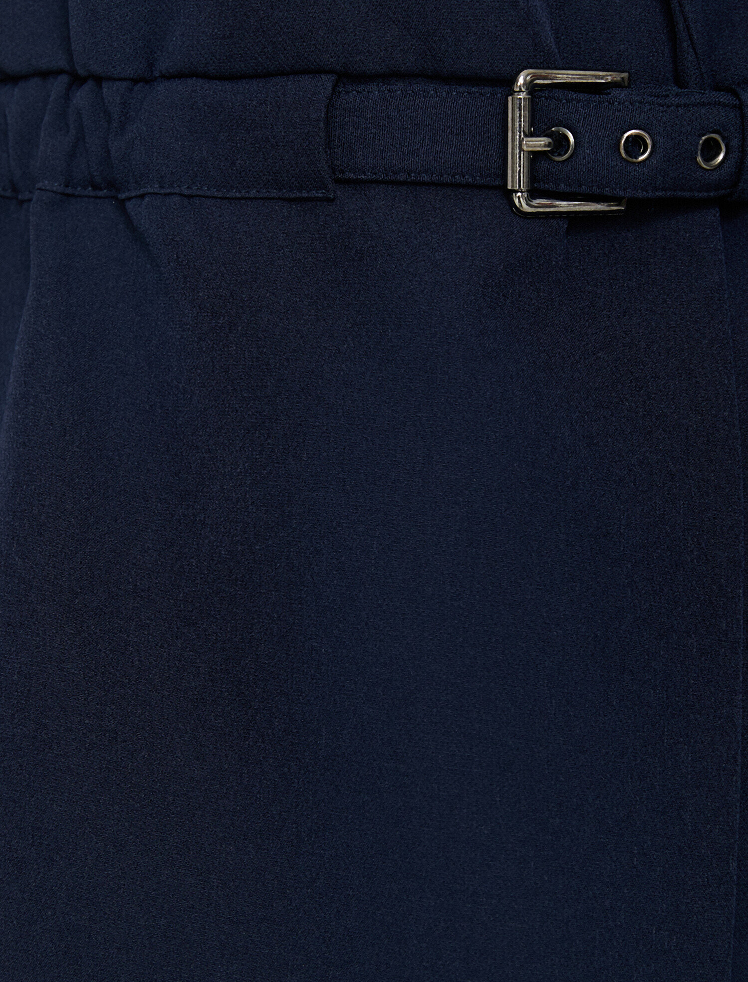   Kemer Detaylı Yelek