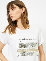 Pul Payet Detaylı Standart Kalıp Bisiklet Yaka Tişört