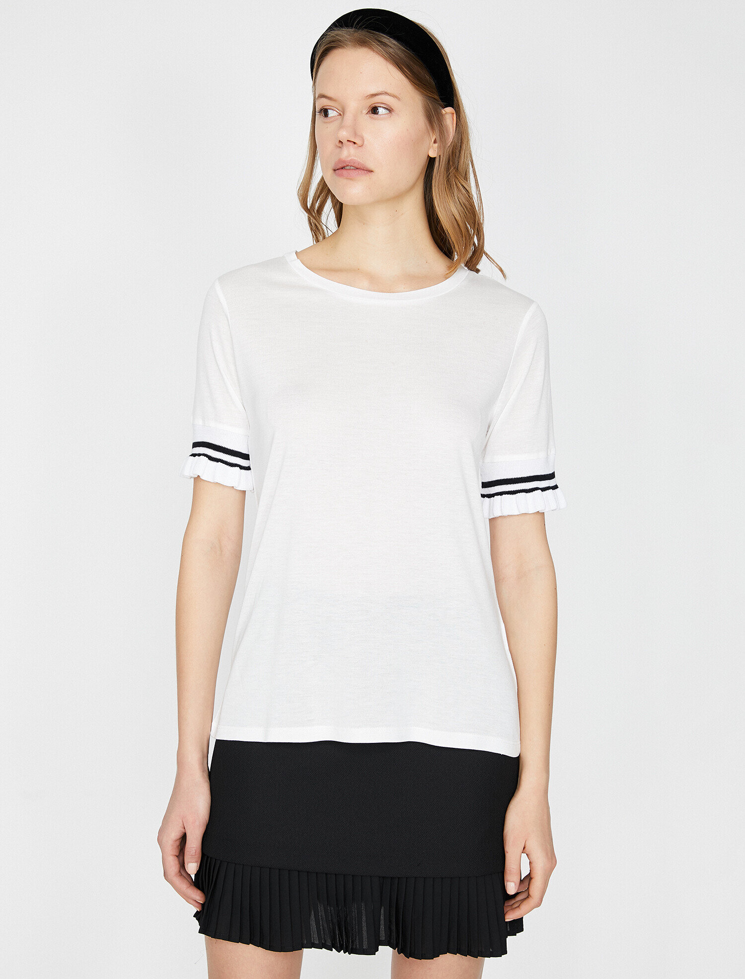   Kol Detaylı Tişört