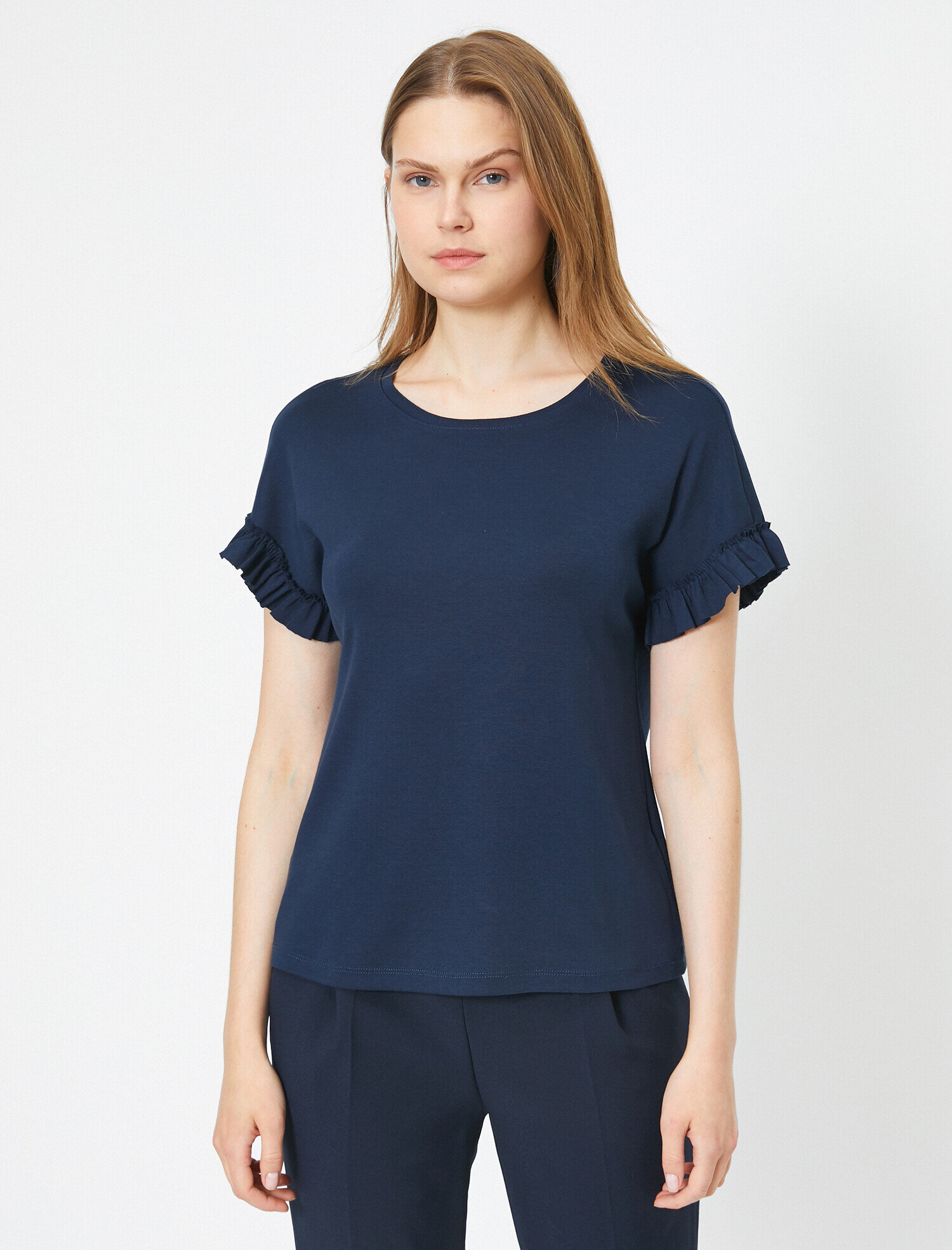   Bisiklet Yaka Kısa Kollu Fırfır Detaylı Tişört