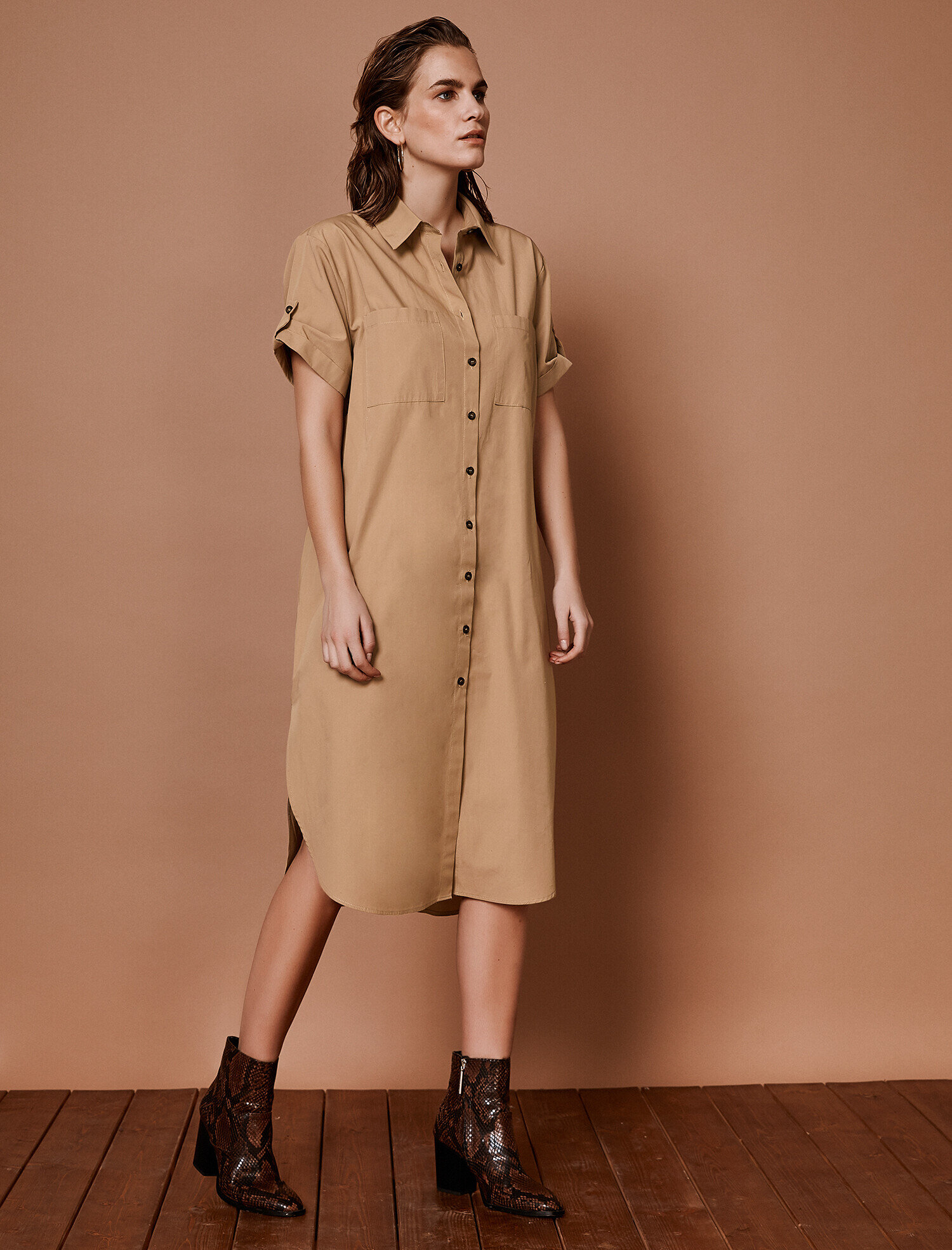   Düğme Detaylı Elbise