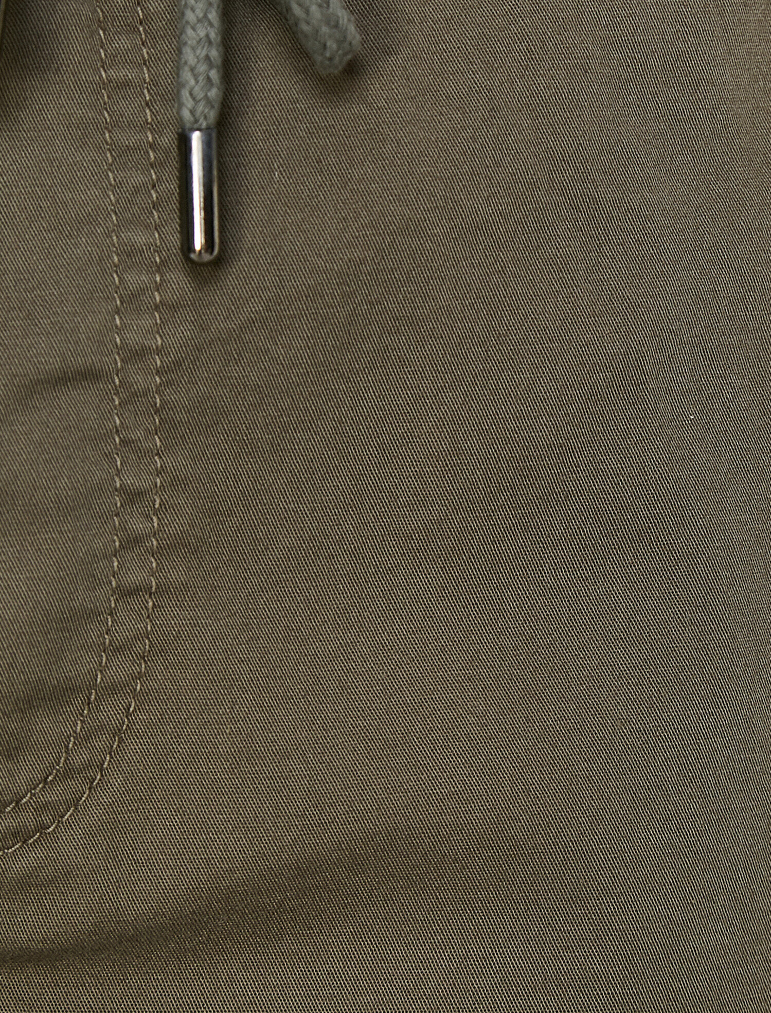   Beli Bağlamalı ve Lastikli Skinny Fit Şort