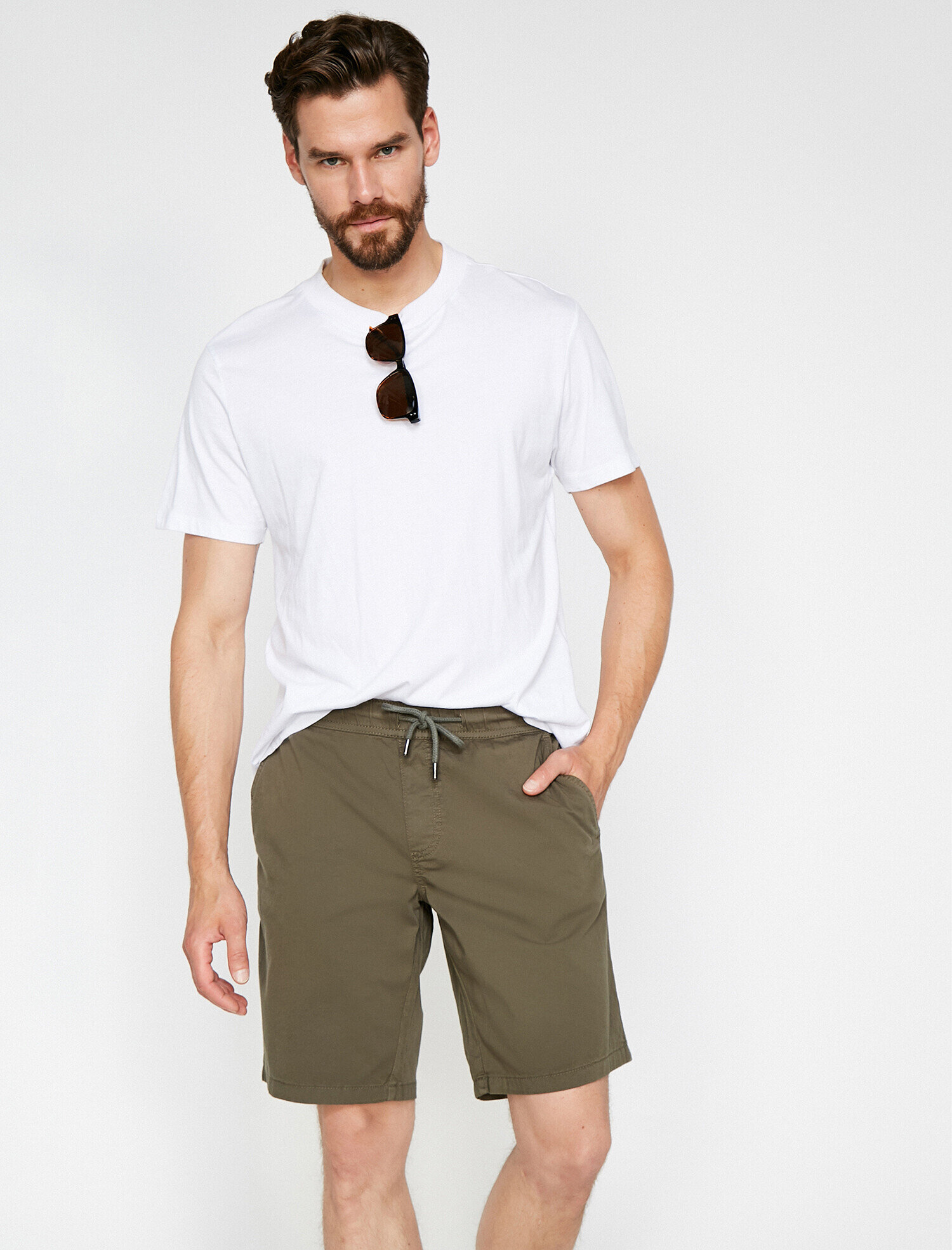   Beli Bağlamalı ve Lastikli Skinny Fit Şort