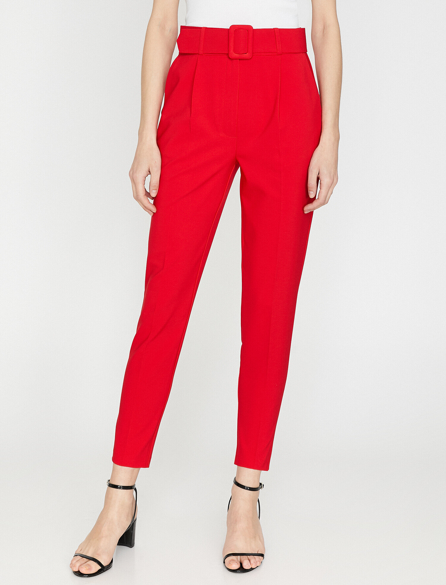   Kemer Detaylı Pantolon