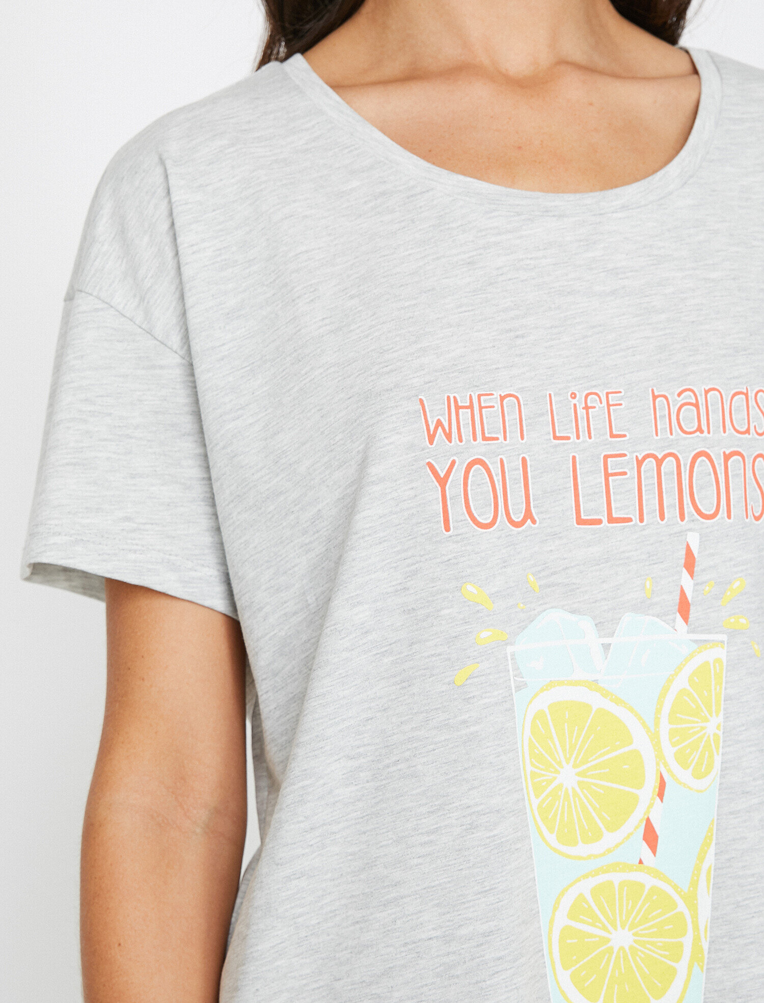   Yazılı Baskılı Gecelik