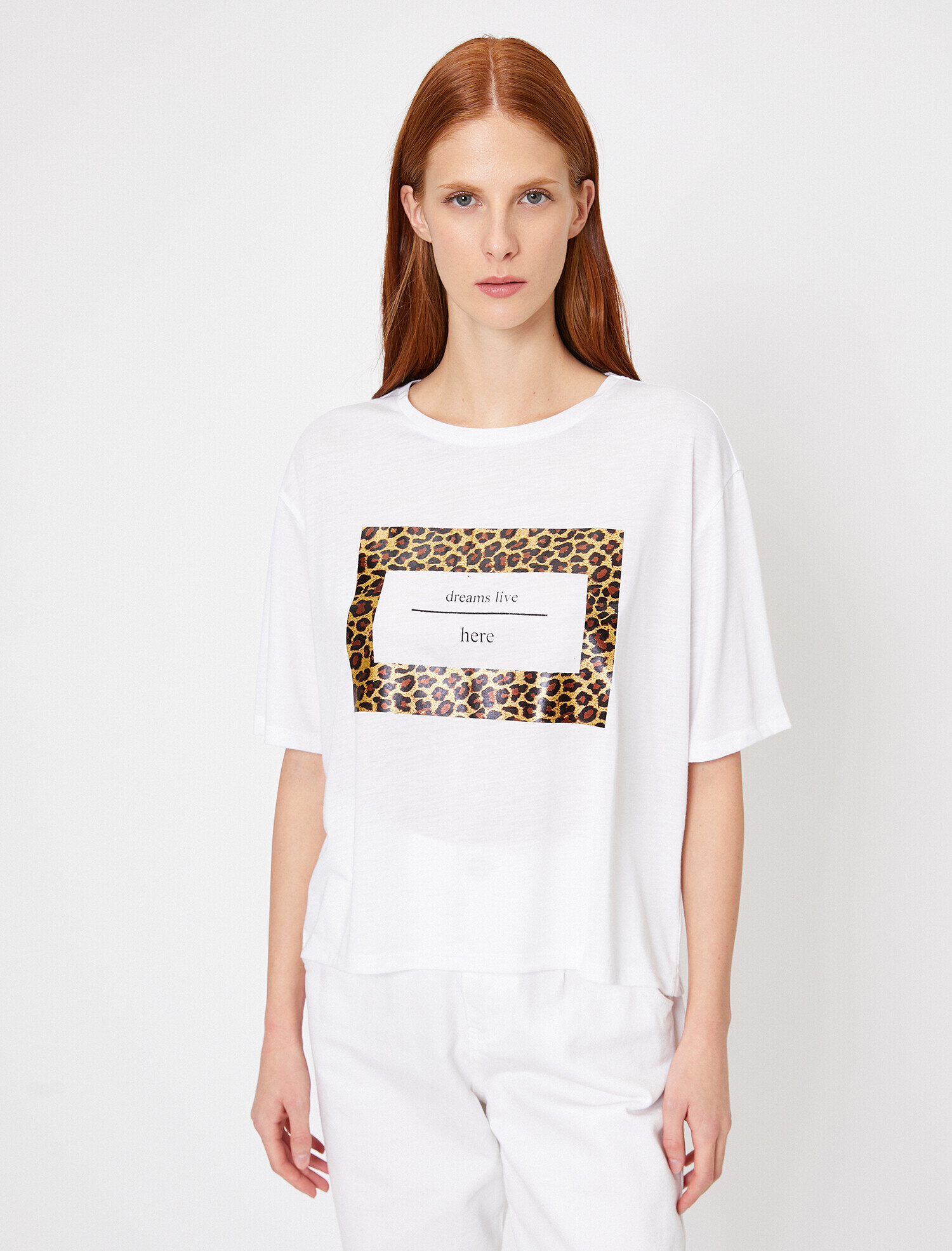   Leopar Detaylı Slogan Baskılı Geniş Kalıp Bisiklet Yaka Tişört