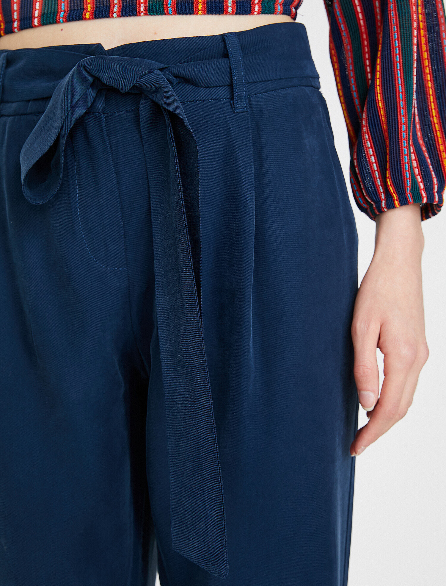   Beli Bağlamalı Pantolon