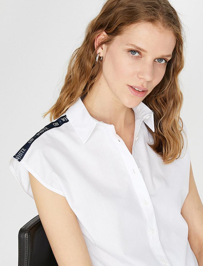  Yazılı Baskılı Gömlek