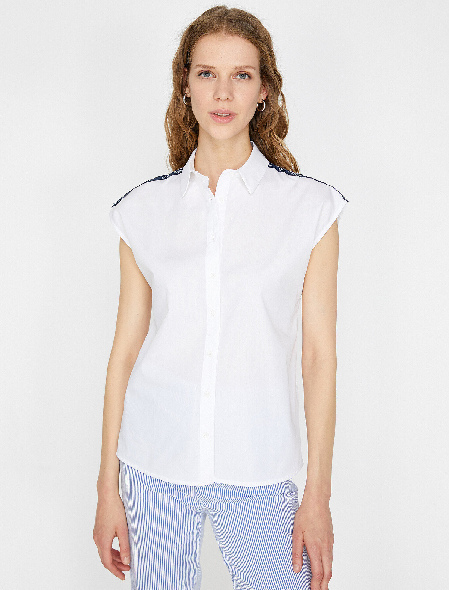   Yazılı Baskılı Gömlek