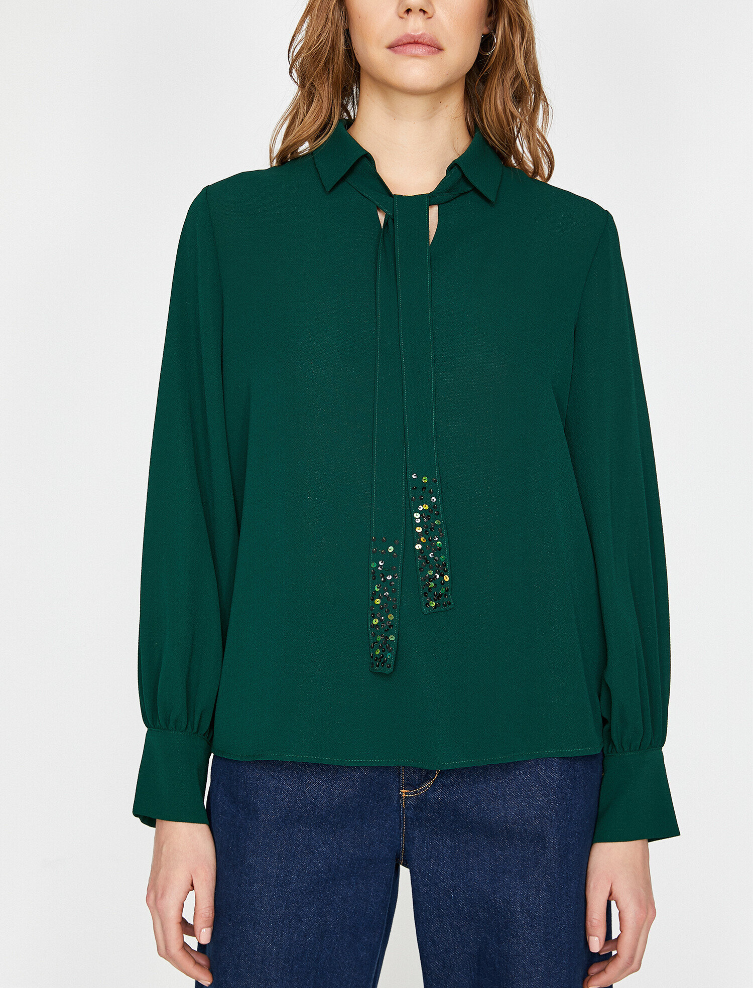   Pul Detaylı Bluz