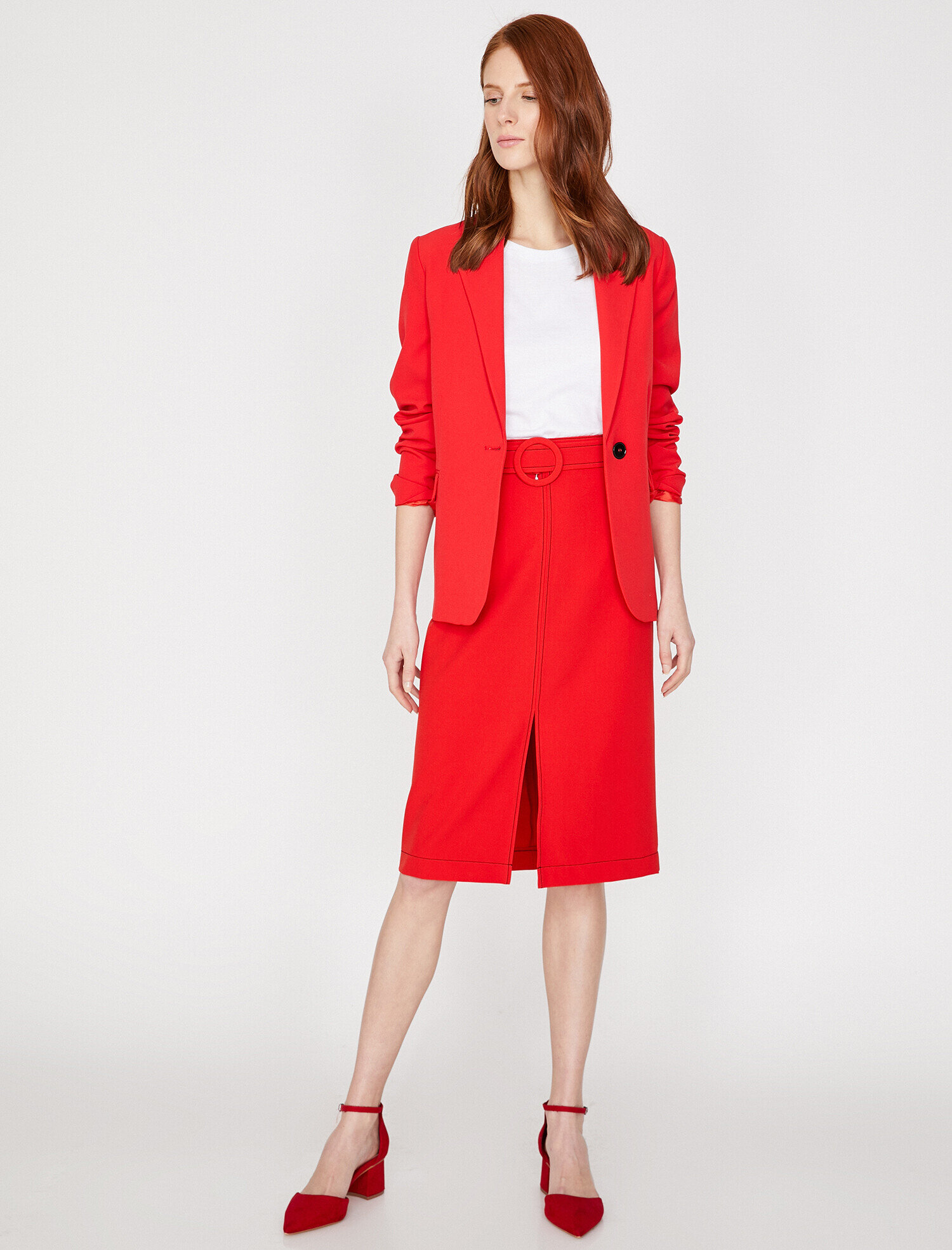   Yırtmaç Detaylı Etek