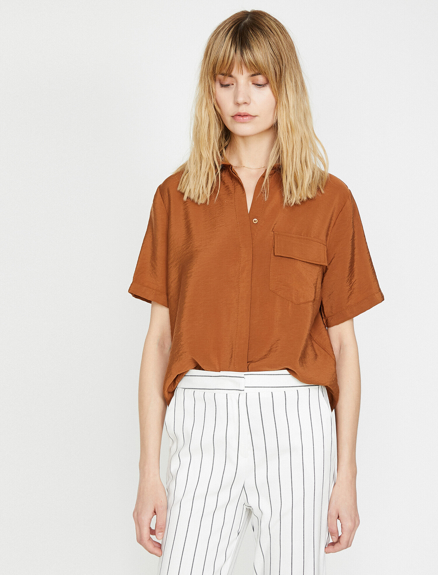   Cep Detaylı Gömlek