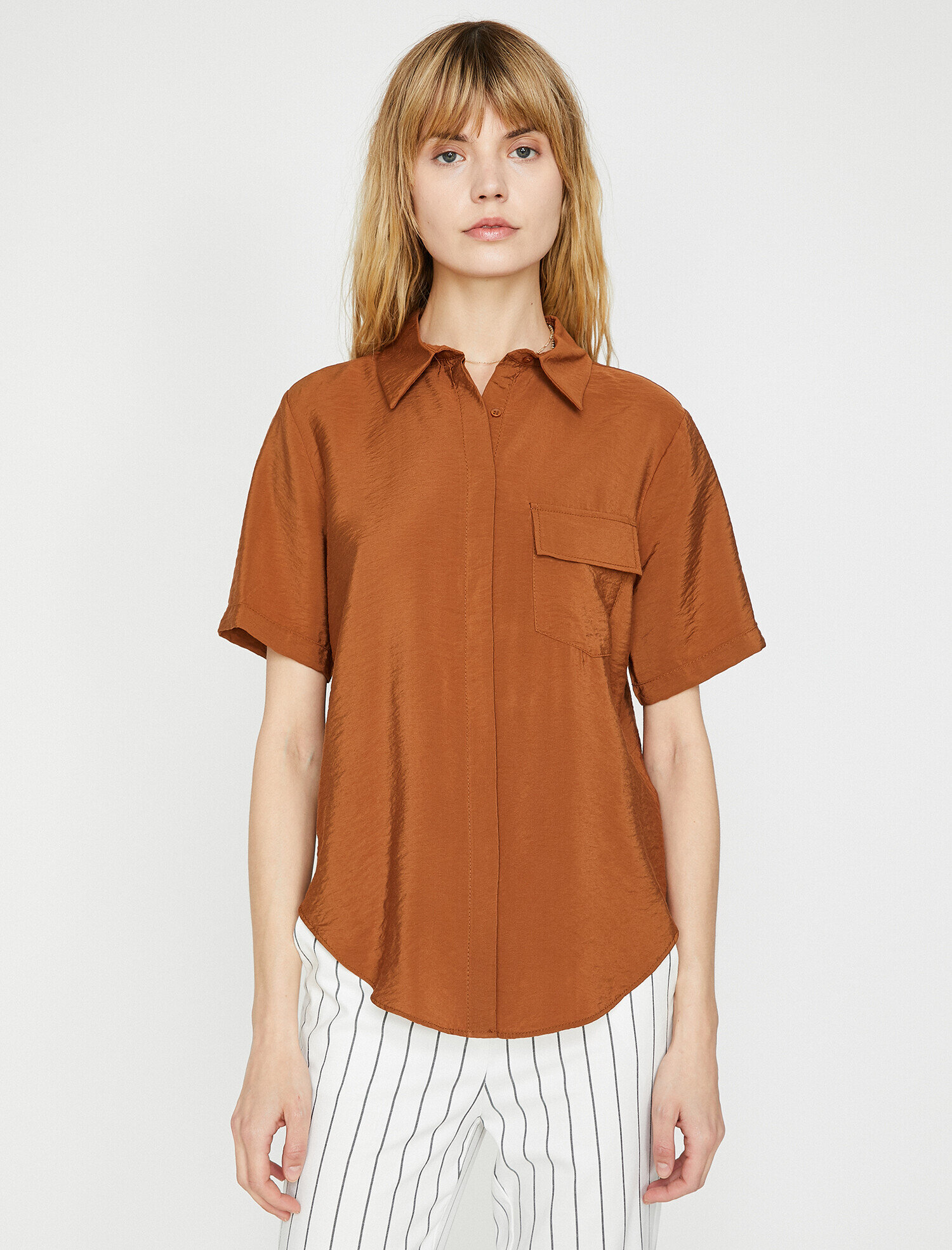   Cep Detaylı Gömlek