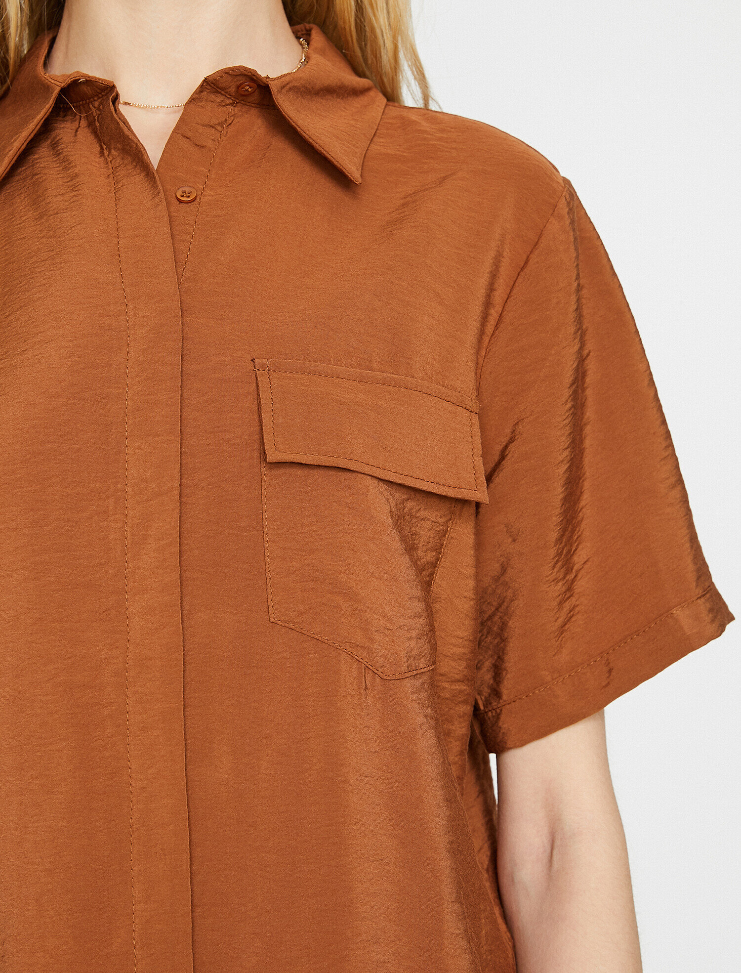   Cep Detaylı Gömlek