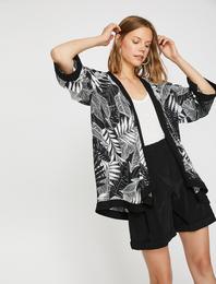 Çiçekli Kimono