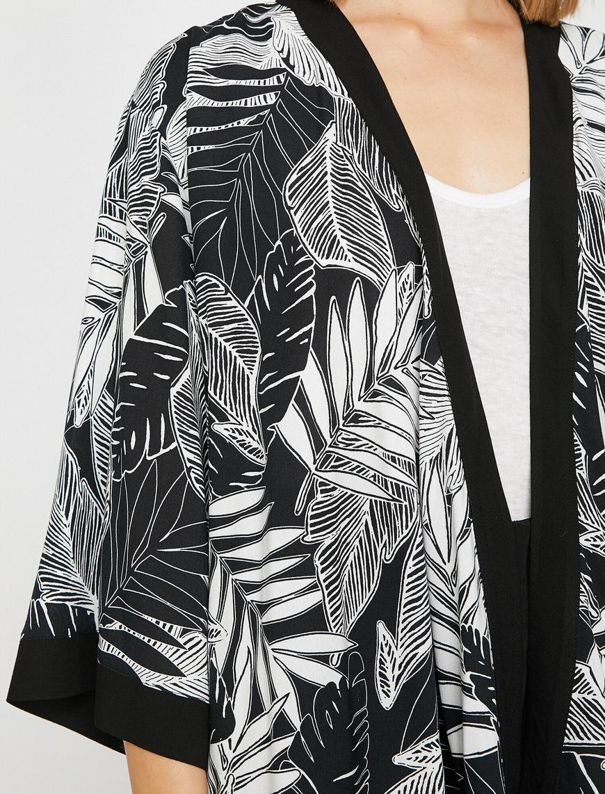   Çiçekli Kimono