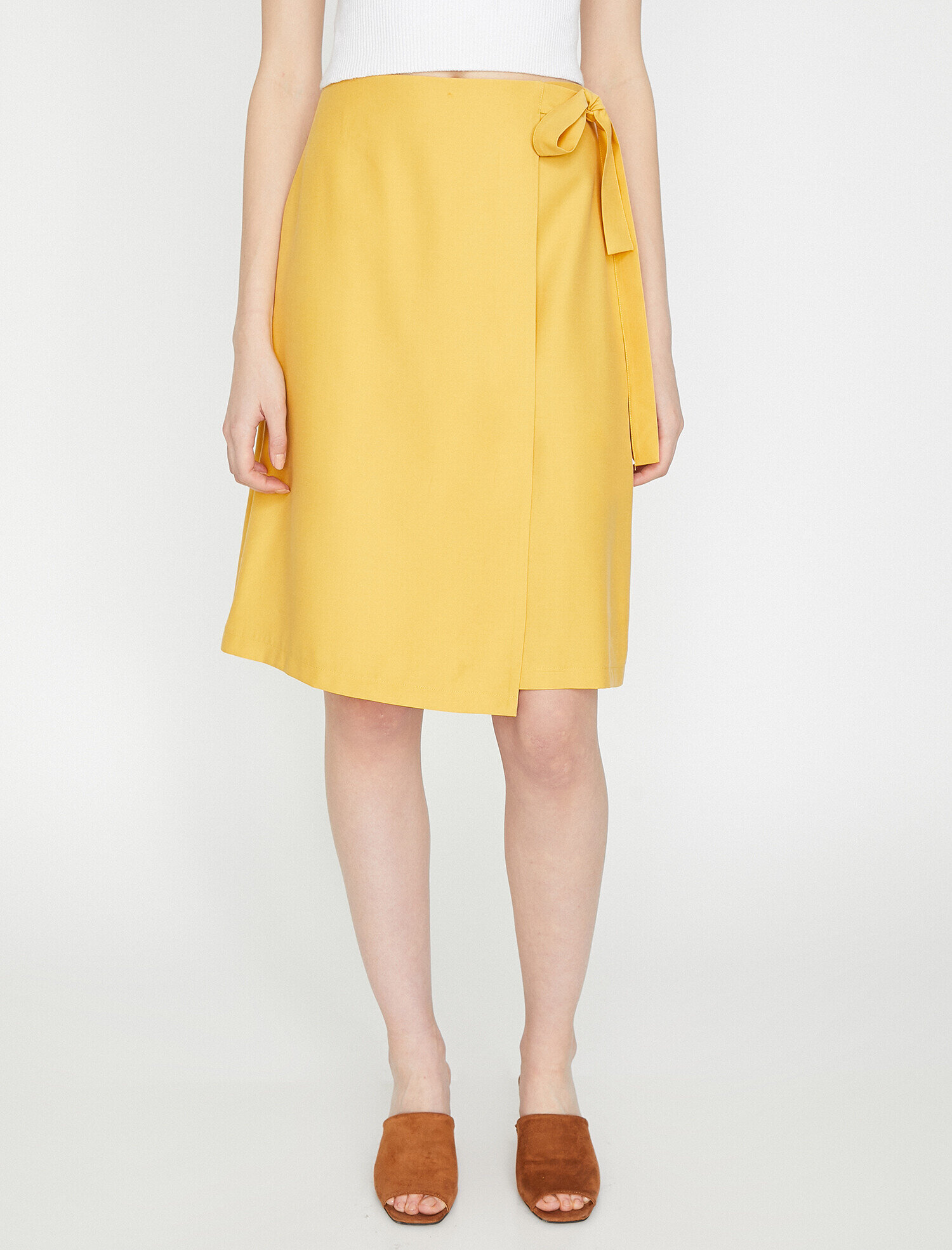   Beli Bağlamalı Etek