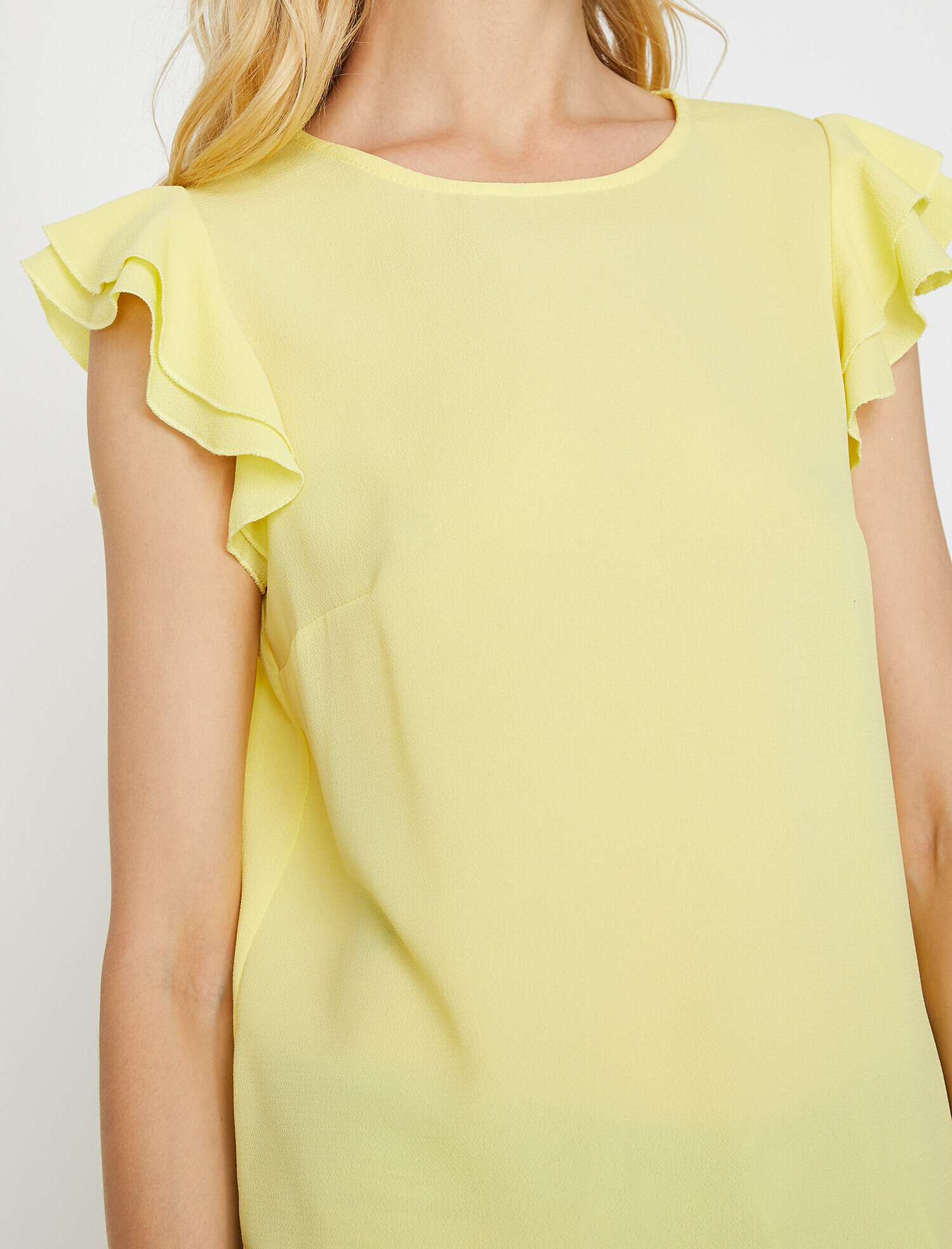   Fırfır Detaylı Bluz