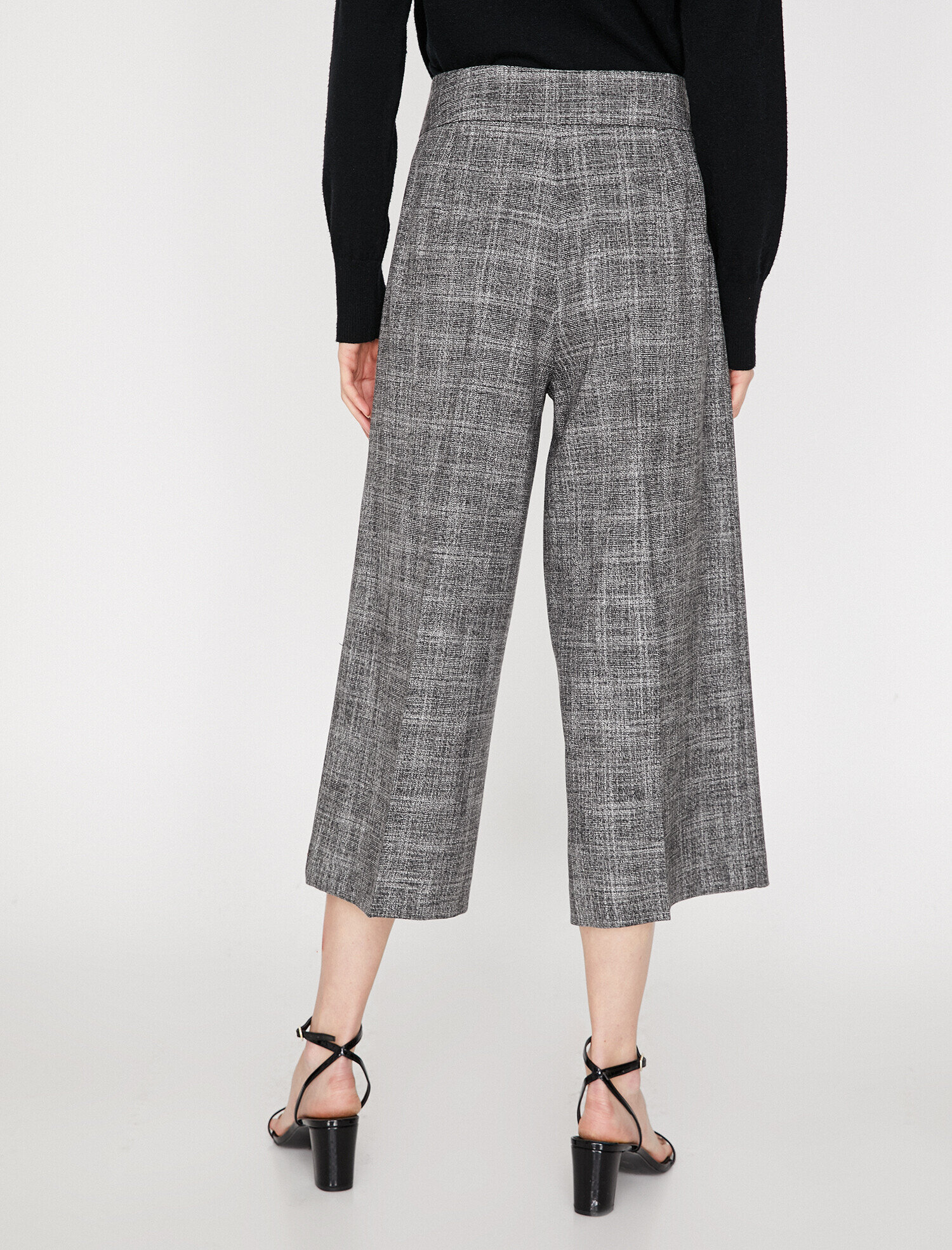   Kısa Paça Pantolon