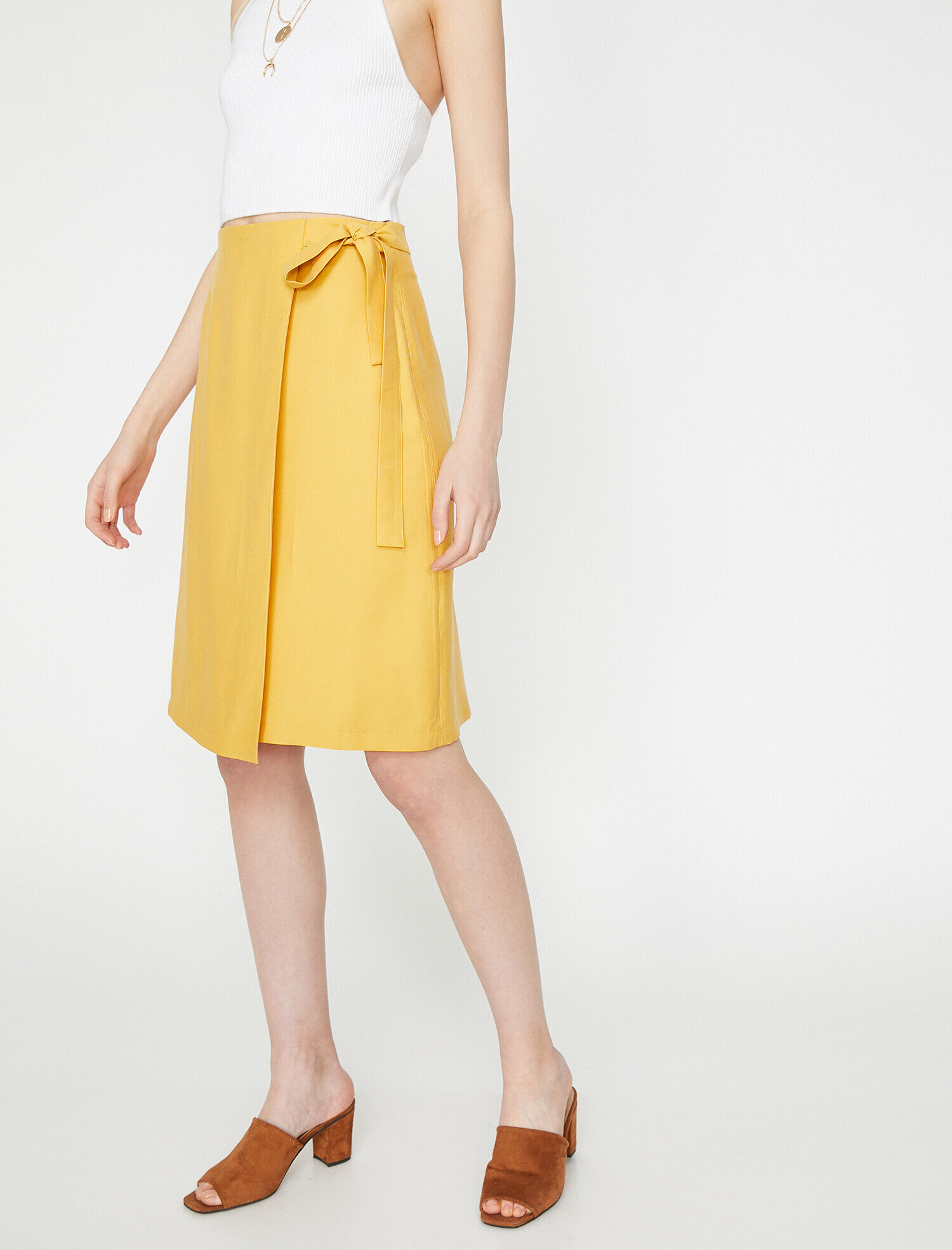   Beli Bağlamalı Etek