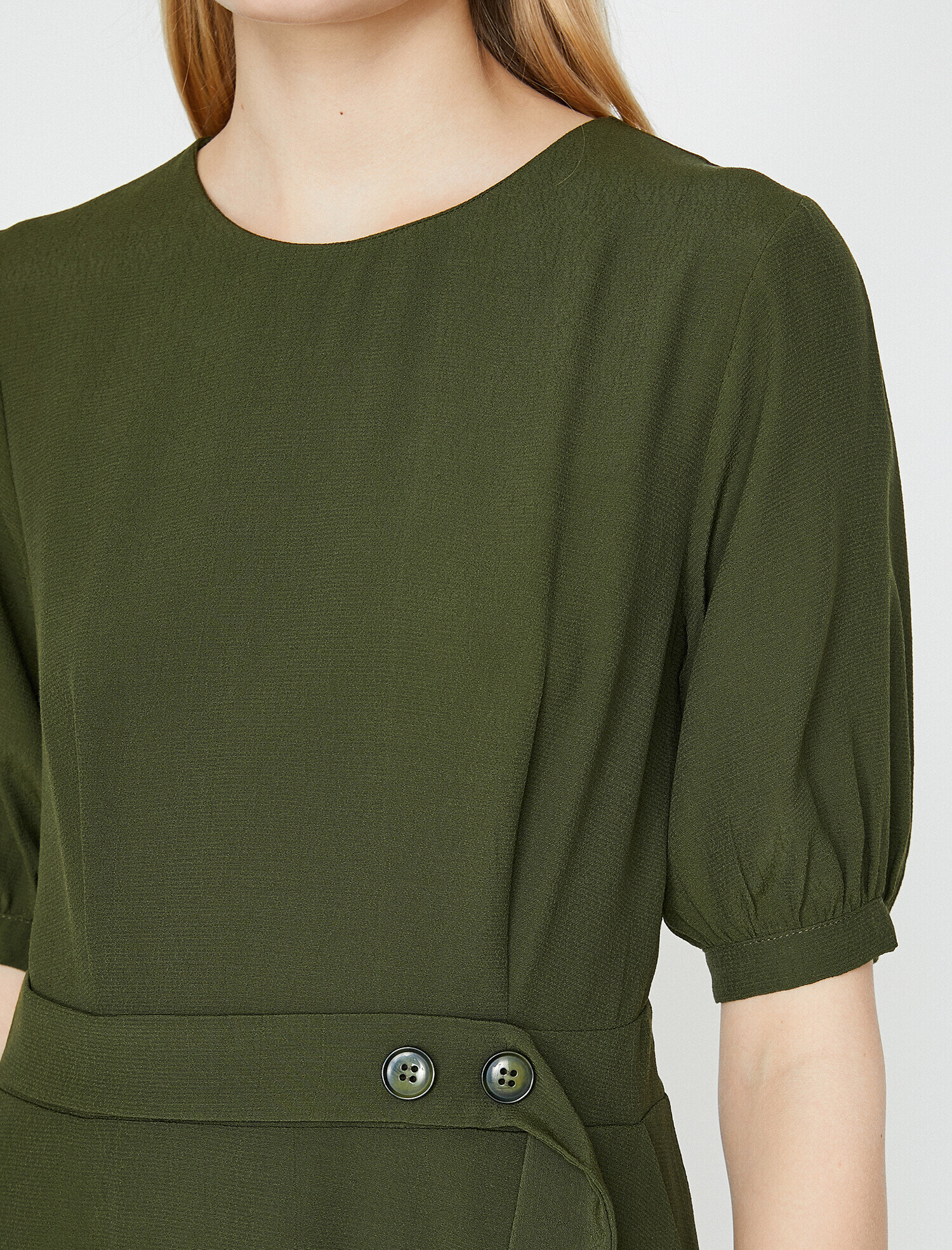   Düğme Detaylı Elbise