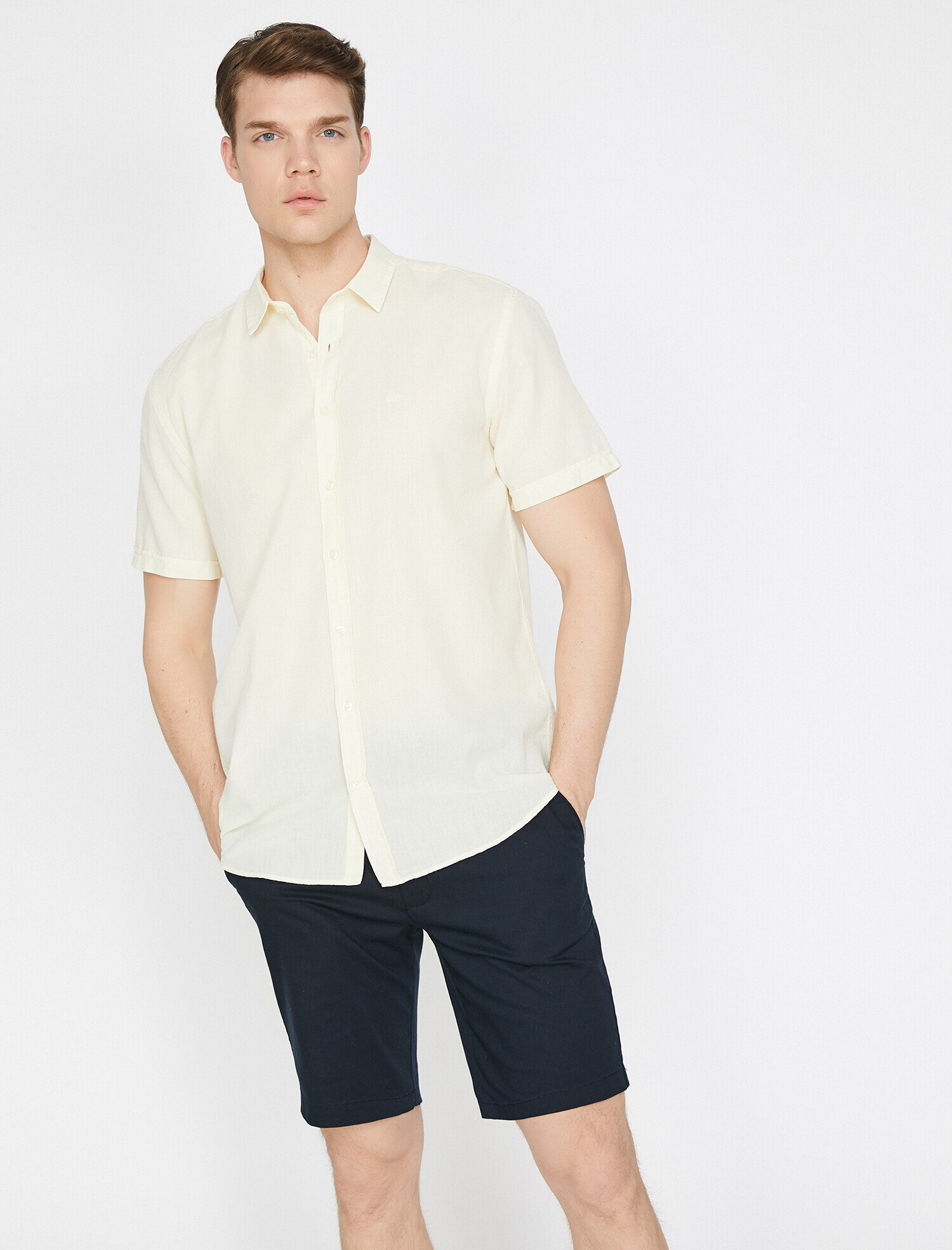   Slim Fit Kısa Kollu Casual Gömlek