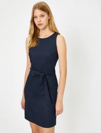 Beli Bağlamalı Elbise