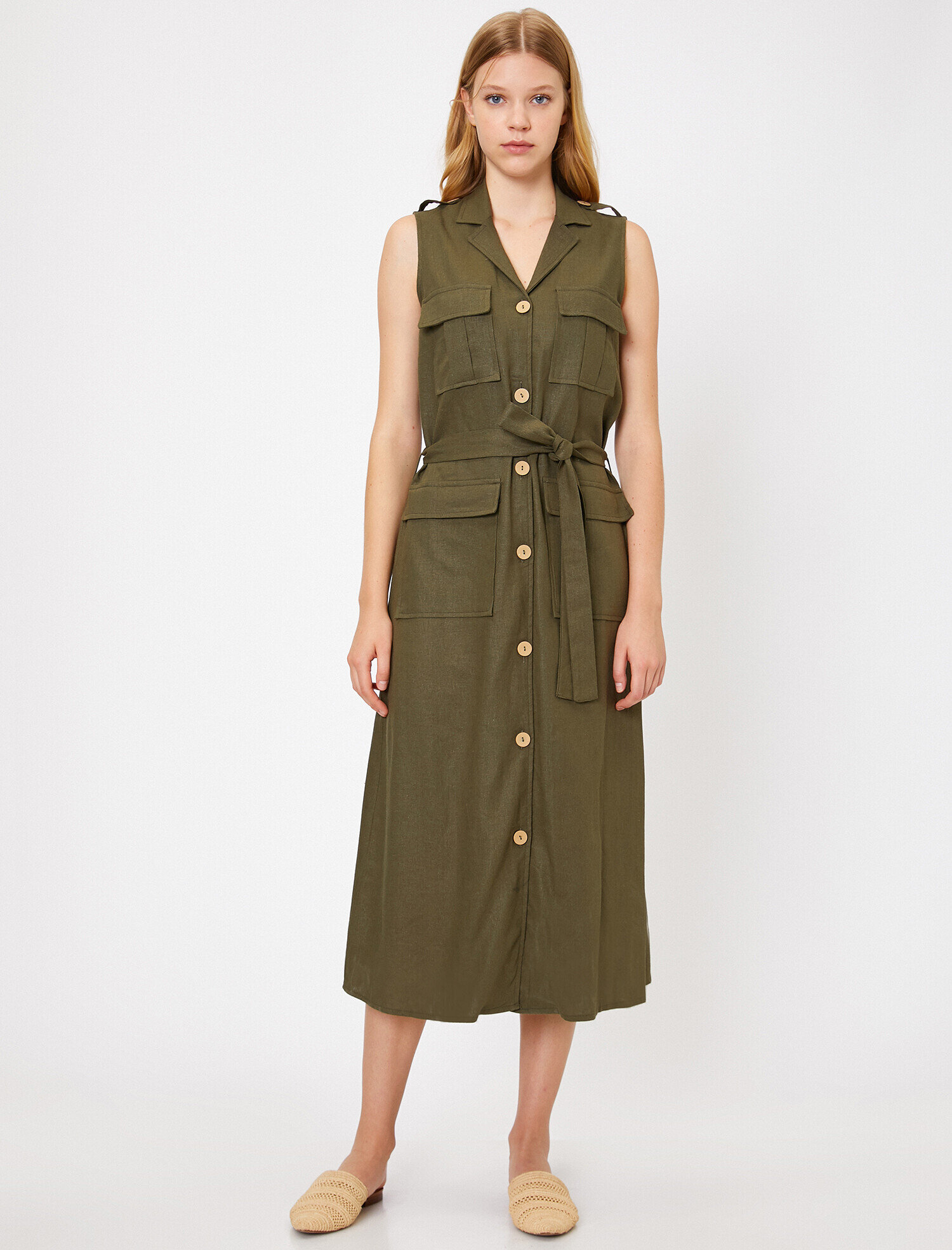   Düğme Detaylı Elbise