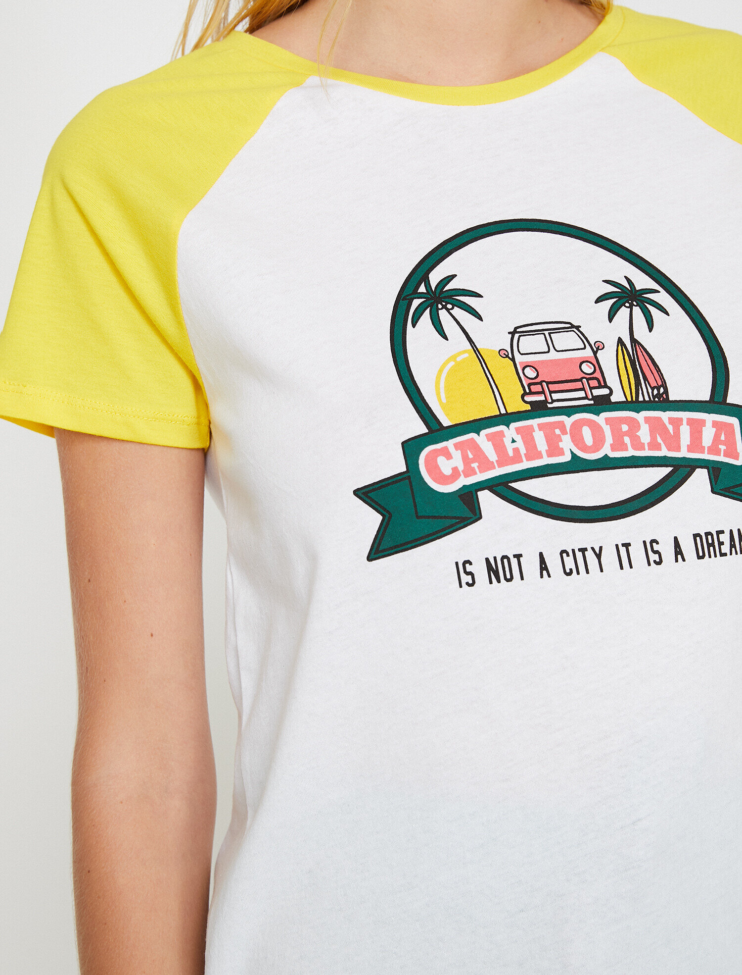   Yazılı Baskılı Tişört