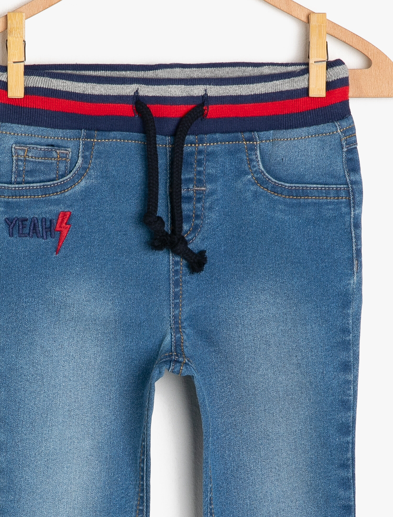  Erkek Bebek Beli Bağlamalı Jean Pantolon