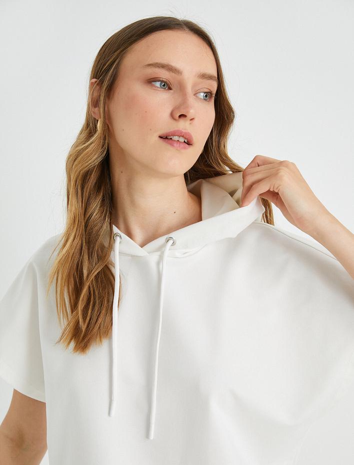  Crop Sweatshirt Kapüşonlu Kısa Kollu